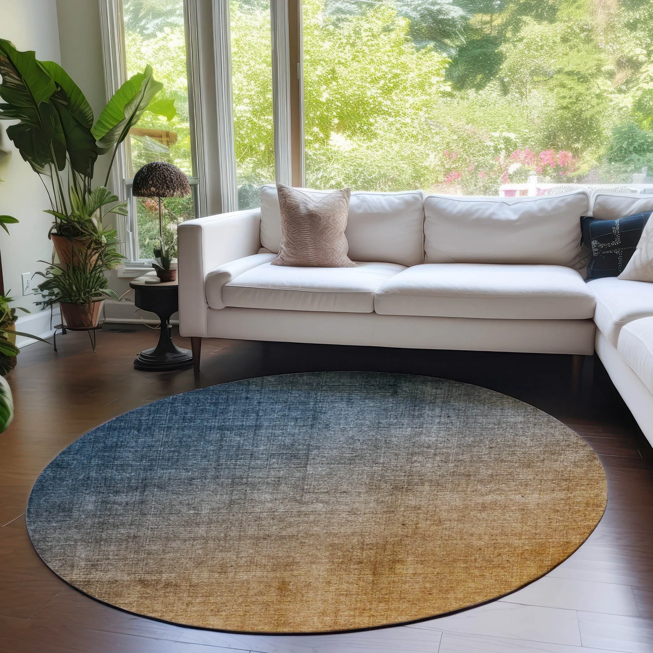 Machine Washable Indoor/ Outdoor Modern Ombre Chantille Rug