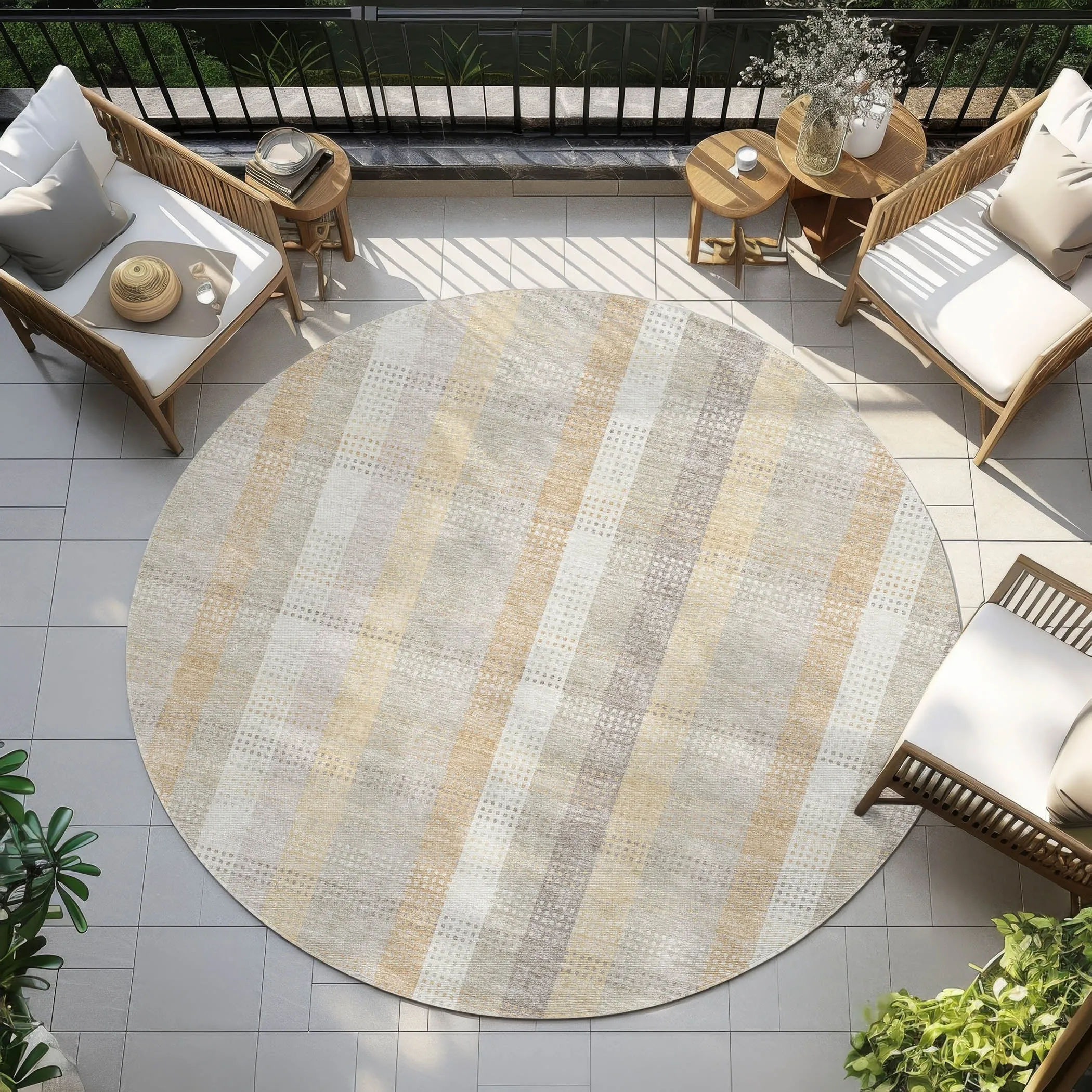 Machine Washable Indoor/ Outdoor Modern Plaid Chantille Rug
