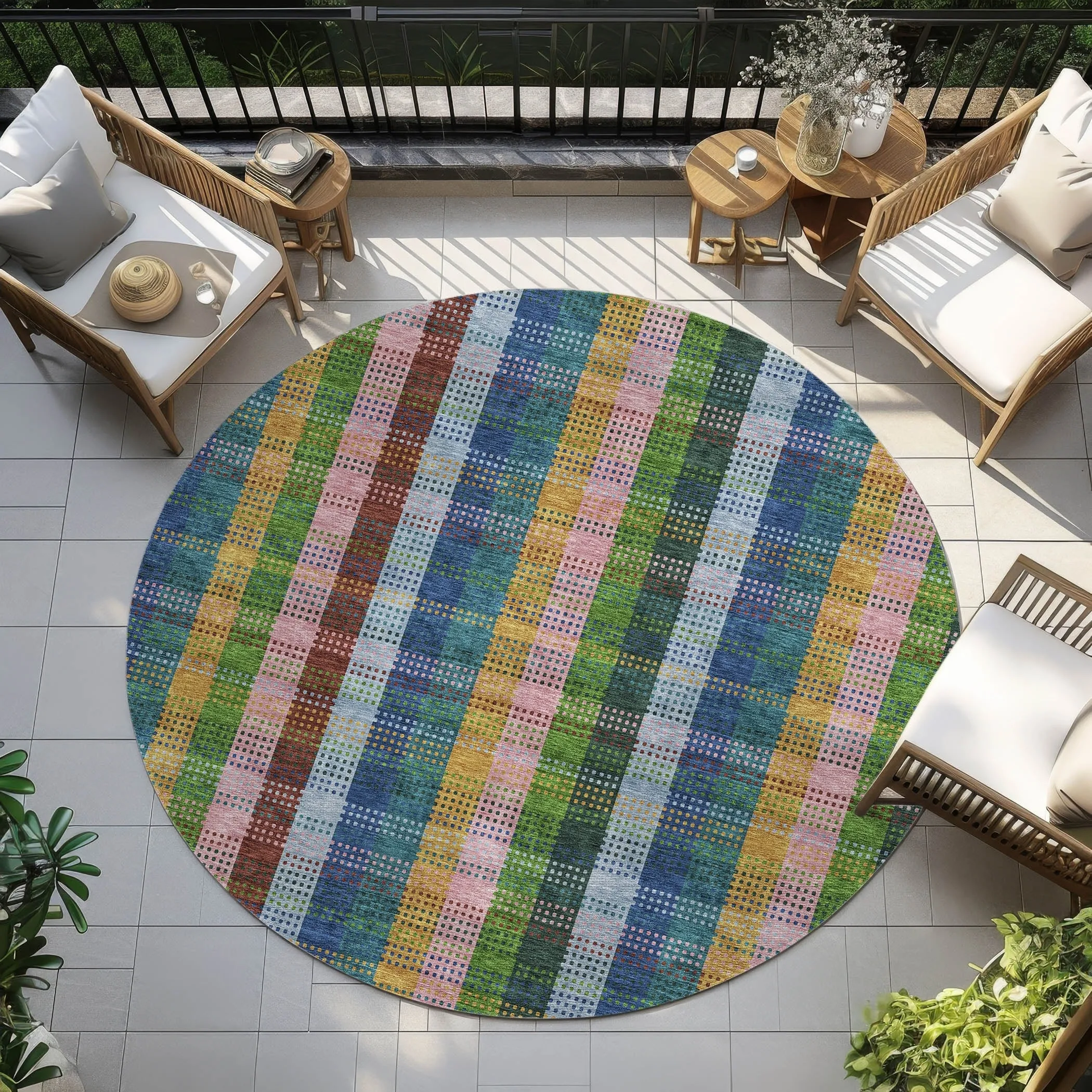 Machine Washable Indoor/ Outdoor Modern Plaid Chantille Rug