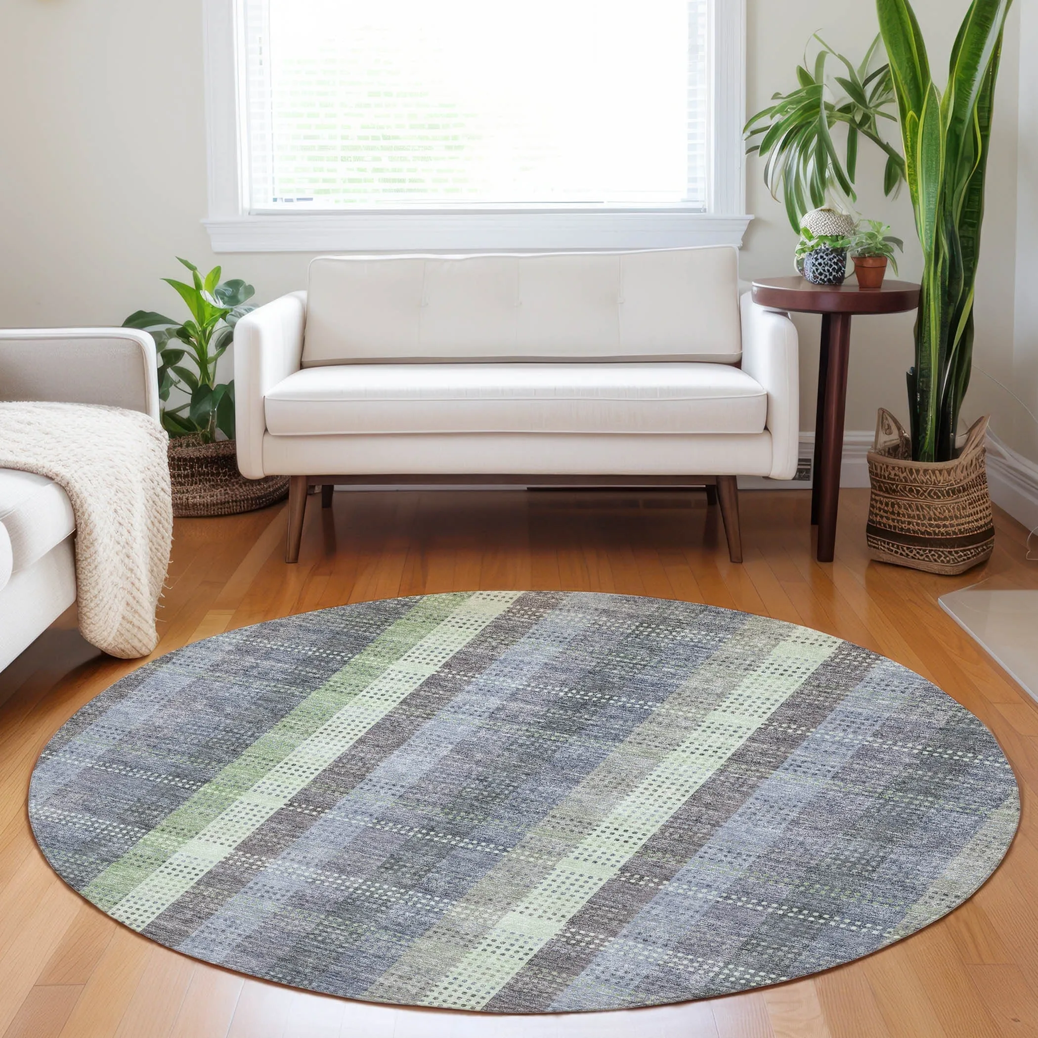 Machine Washable Indoor/ Outdoor Modern Plaid Chantille Rug
