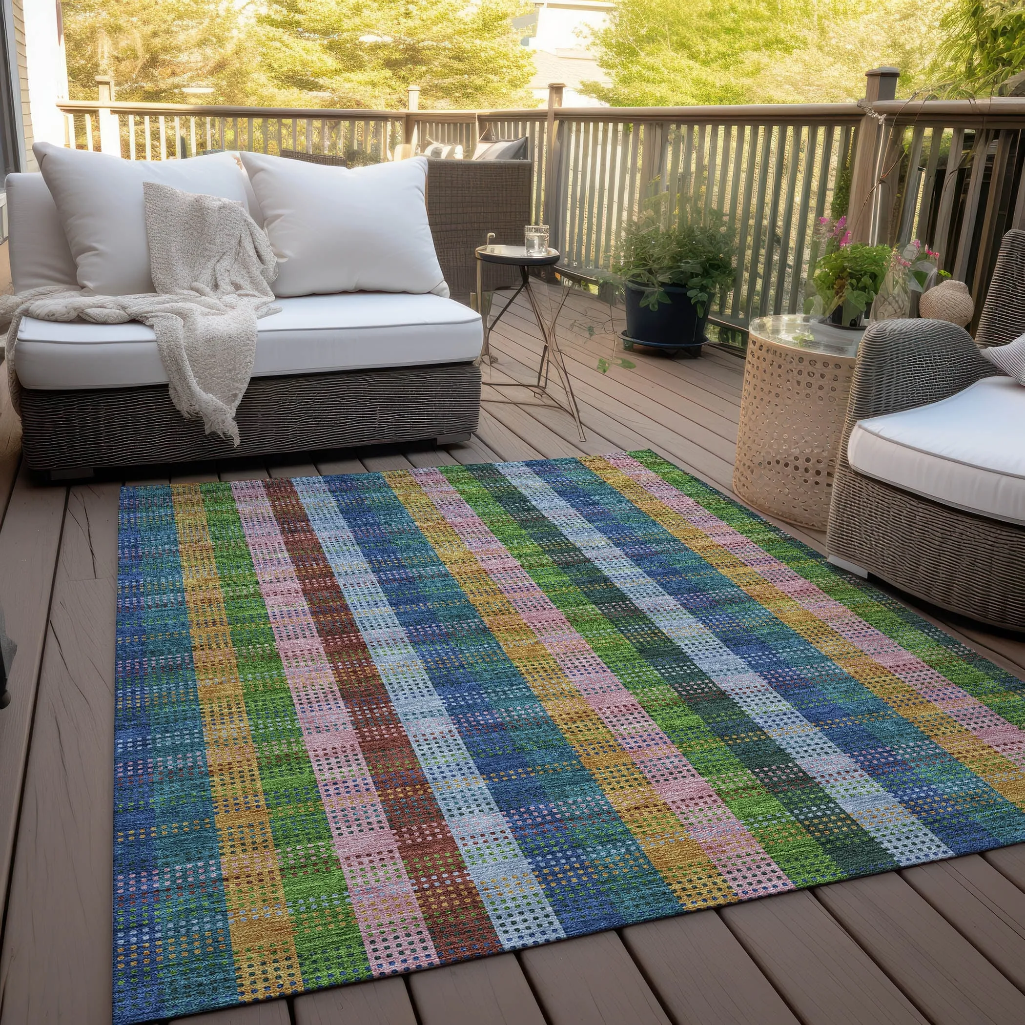 Machine Washable Indoor/ Outdoor Modern Plaid Chantille Rug