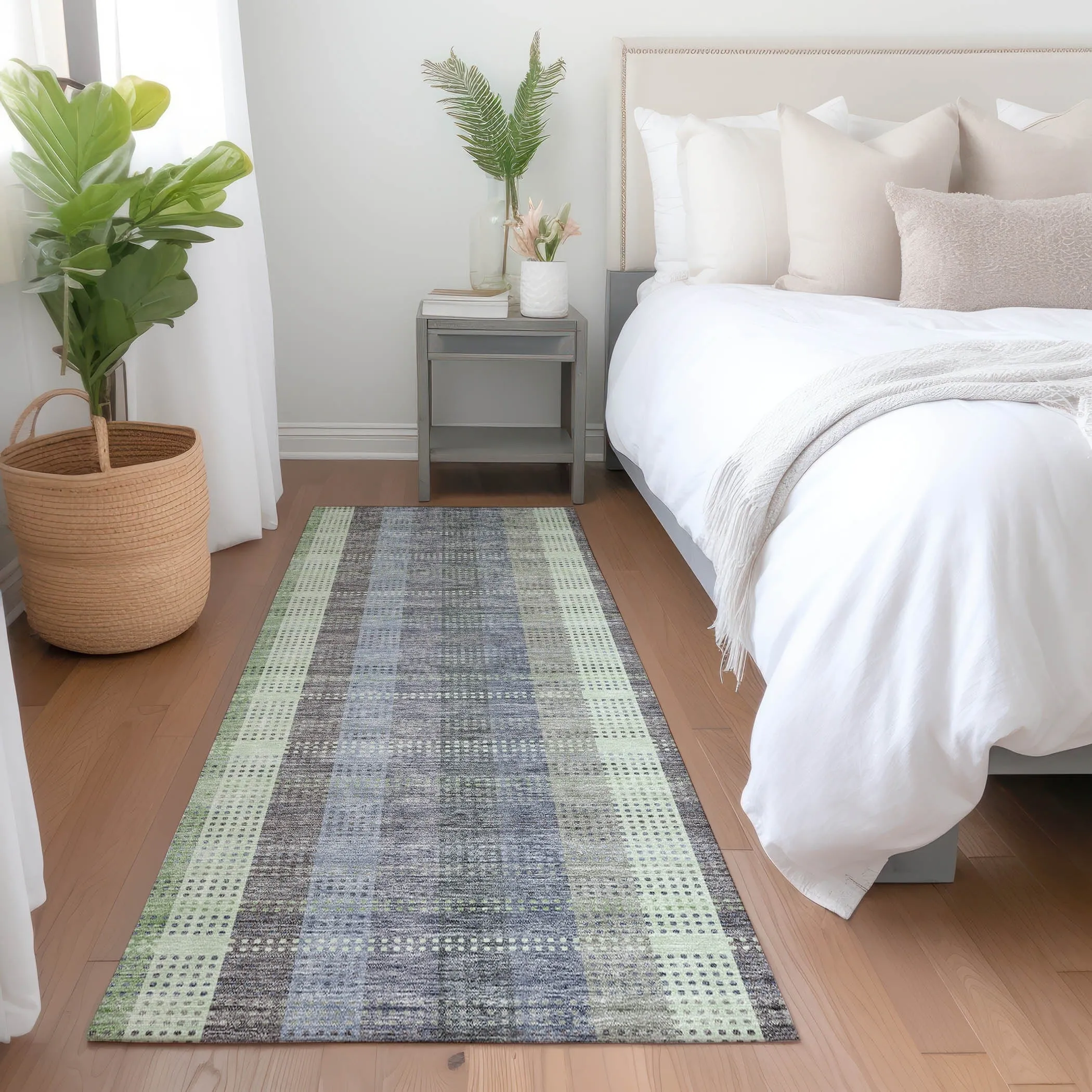 Machine Washable Indoor/ Outdoor Modern Plaid Chantille Rug