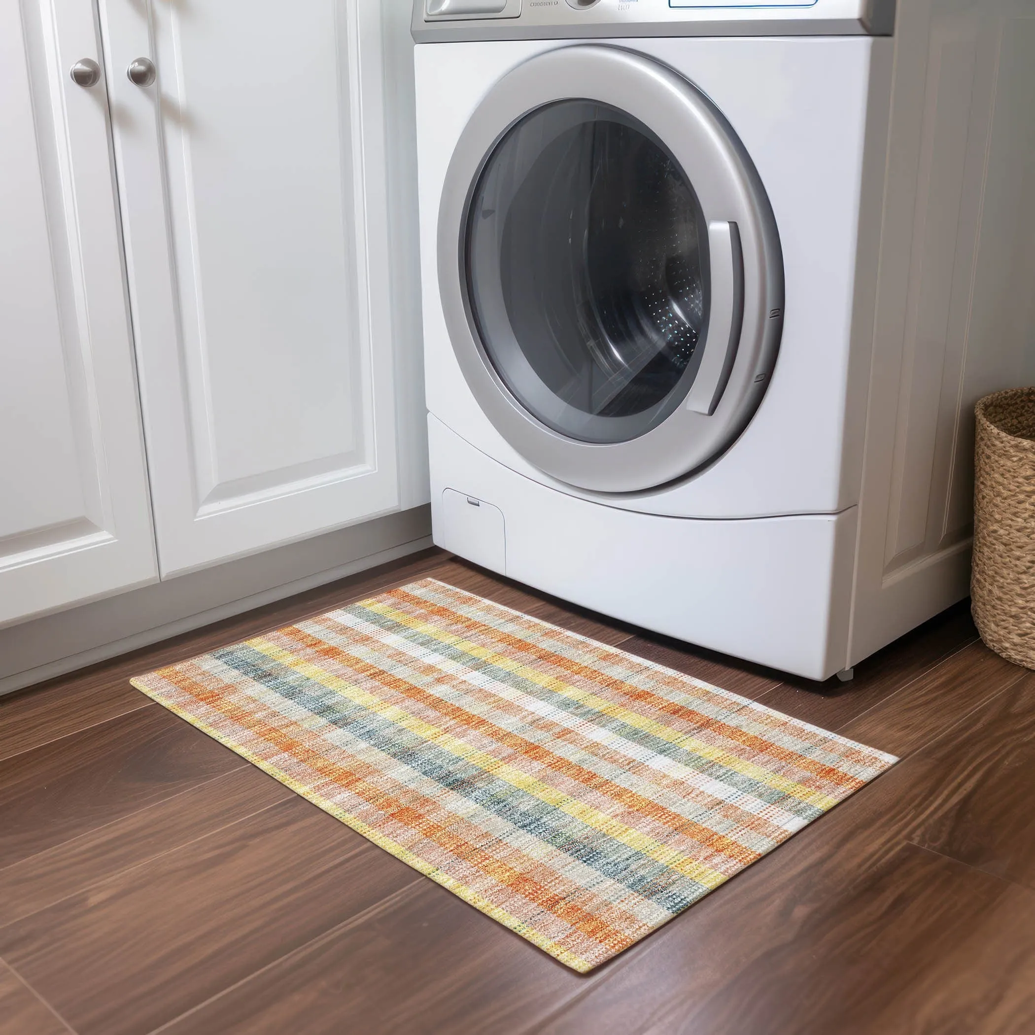 Machine Washable Indoor/ Outdoor Modern Plaid Chantille Rug