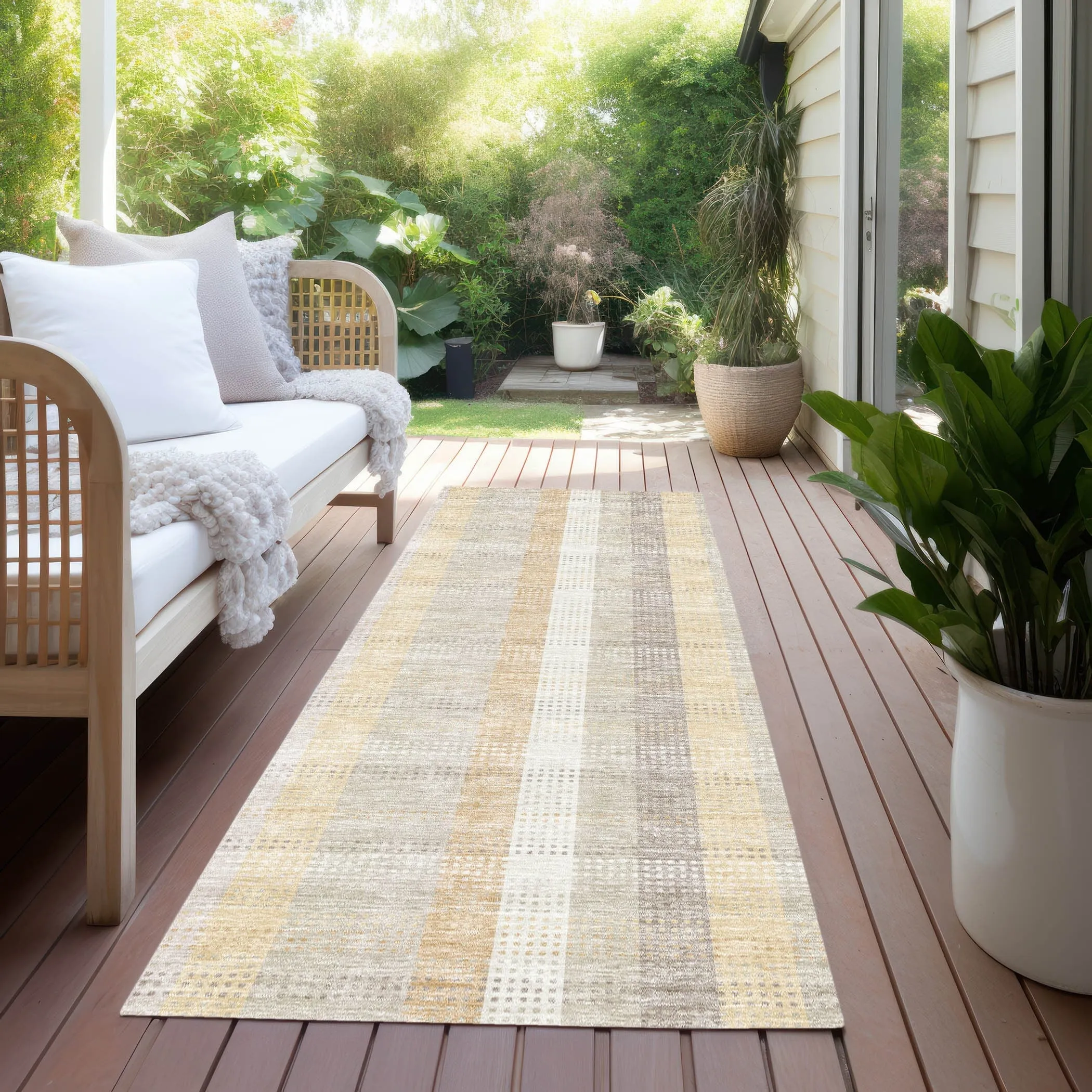 Machine Washable Indoor/ Outdoor Modern Plaid Chantille Rug