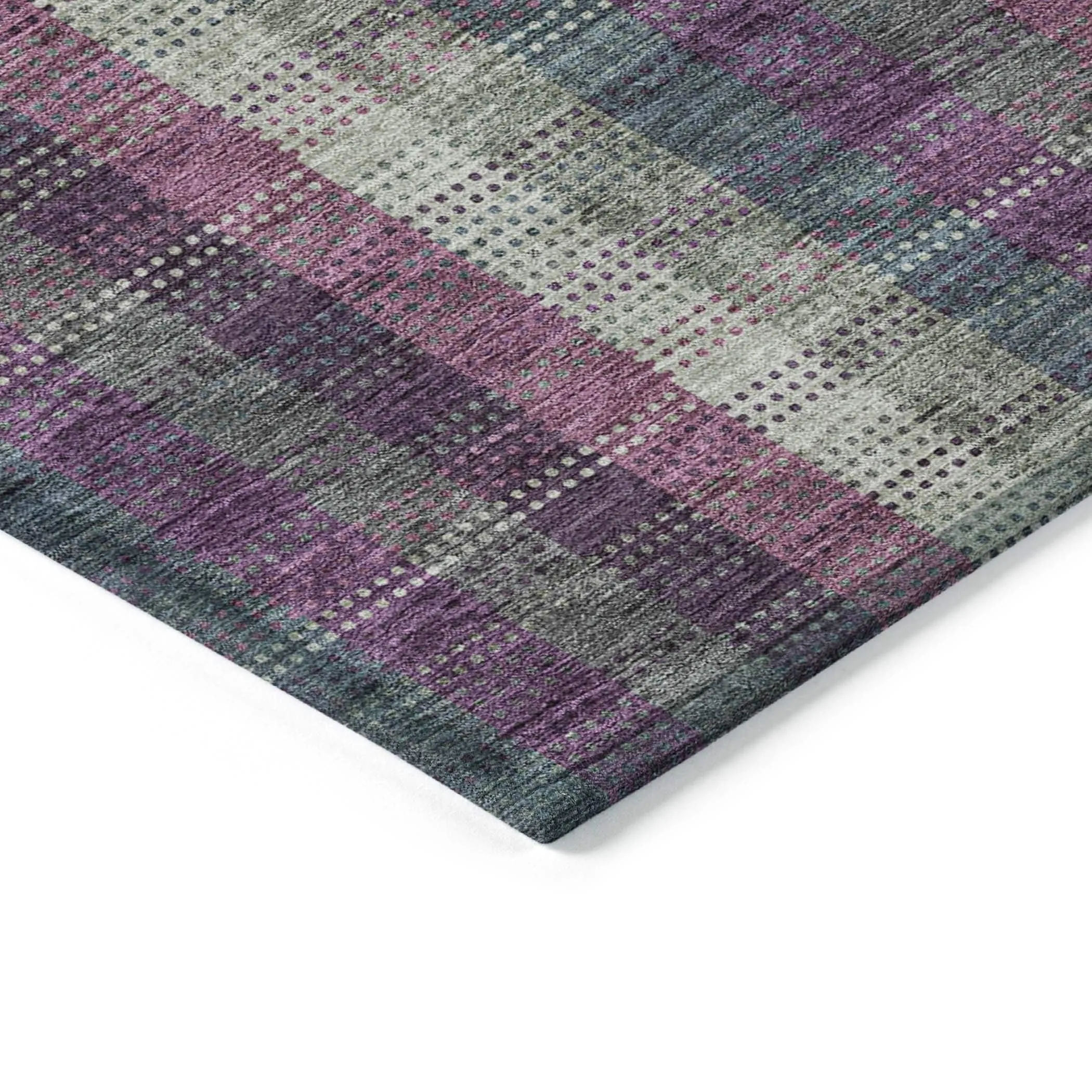 Machine Washable Indoor/ Outdoor Modern Plaid Chantille Rug
