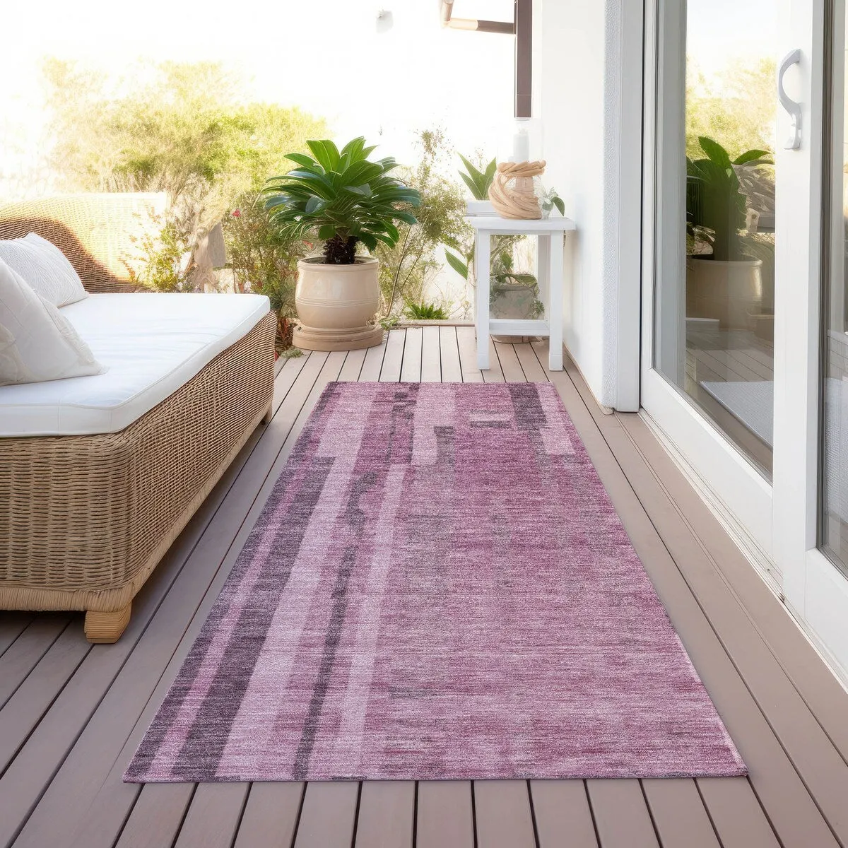 Machine Washable Indoor/ Outdoor Modern Stripes Chantille Rug