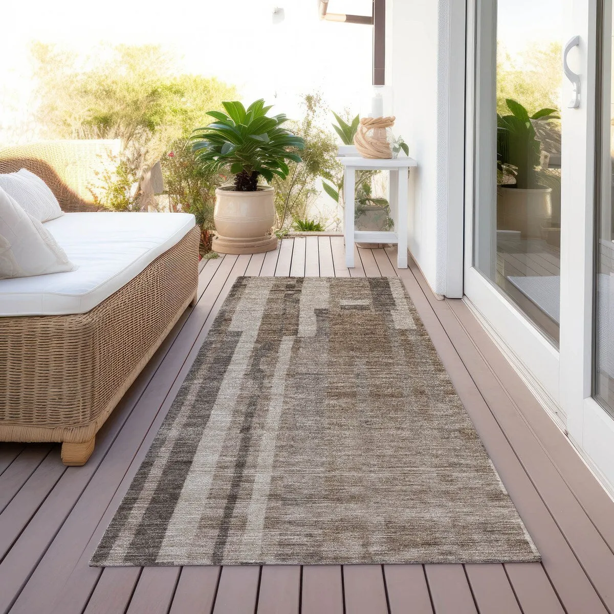 Machine Washable Indoor/ Outdoor Modern Stripes Chantille Rug