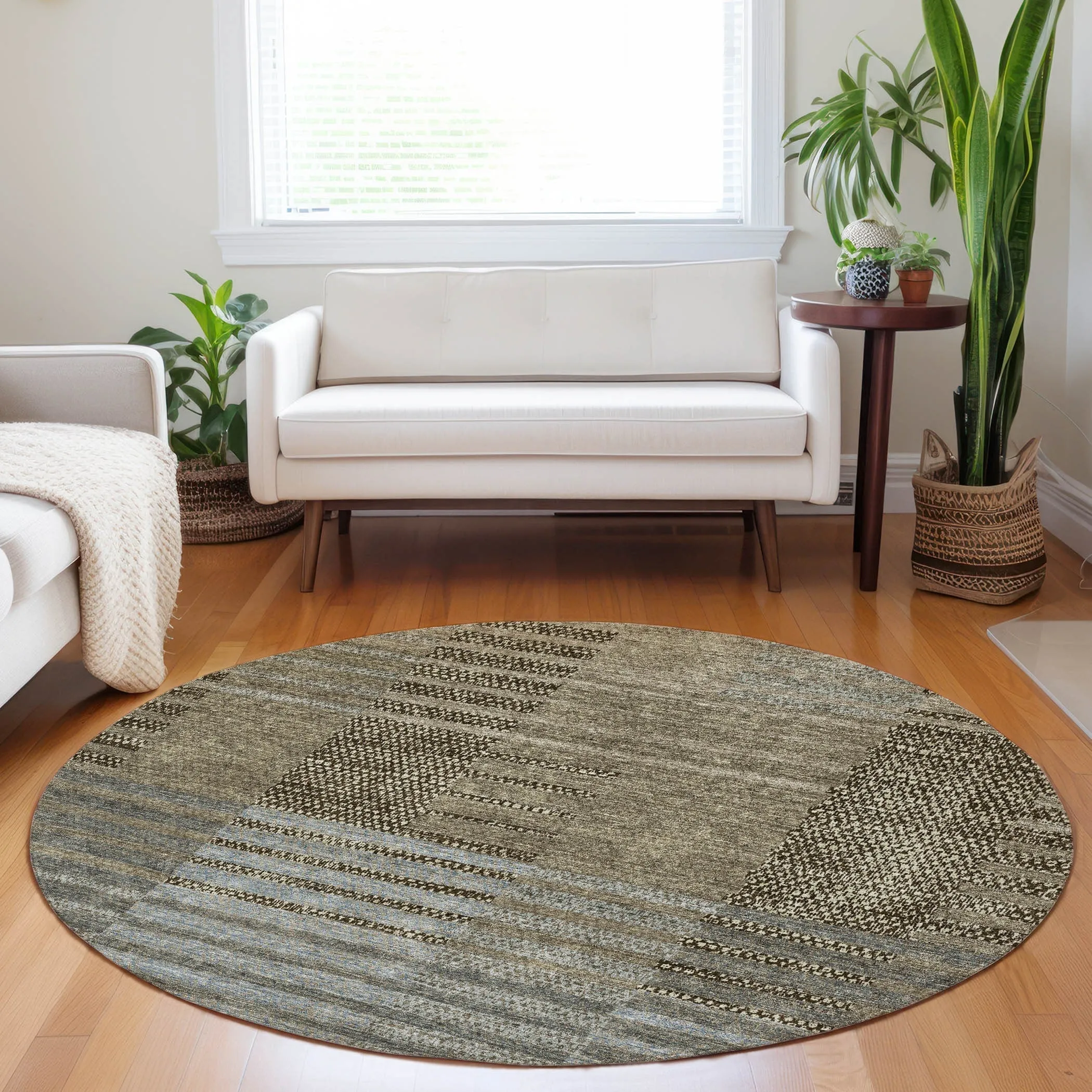 Machine Washable Indoor/ Outdoor Modern Stripes Chantille Rug