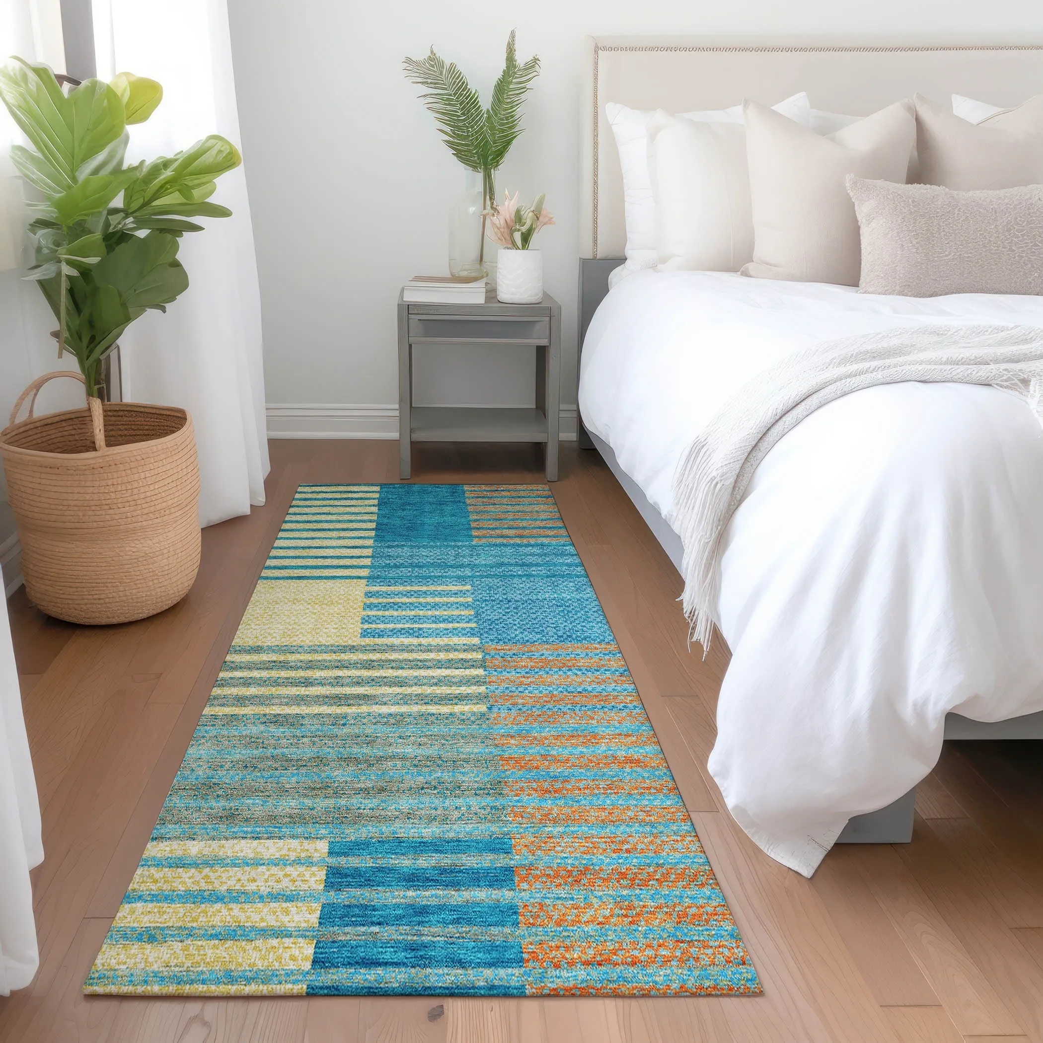 Machine Washable Indoor/ Outdoor Modern Stripes Chantille Rug
