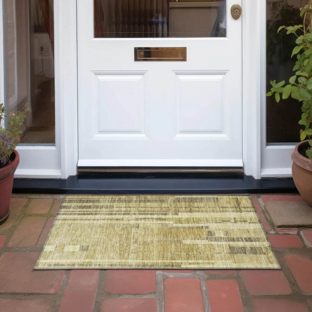 Machine Washable Indoor/ Outdoor Modern Stripes Chantille Rug