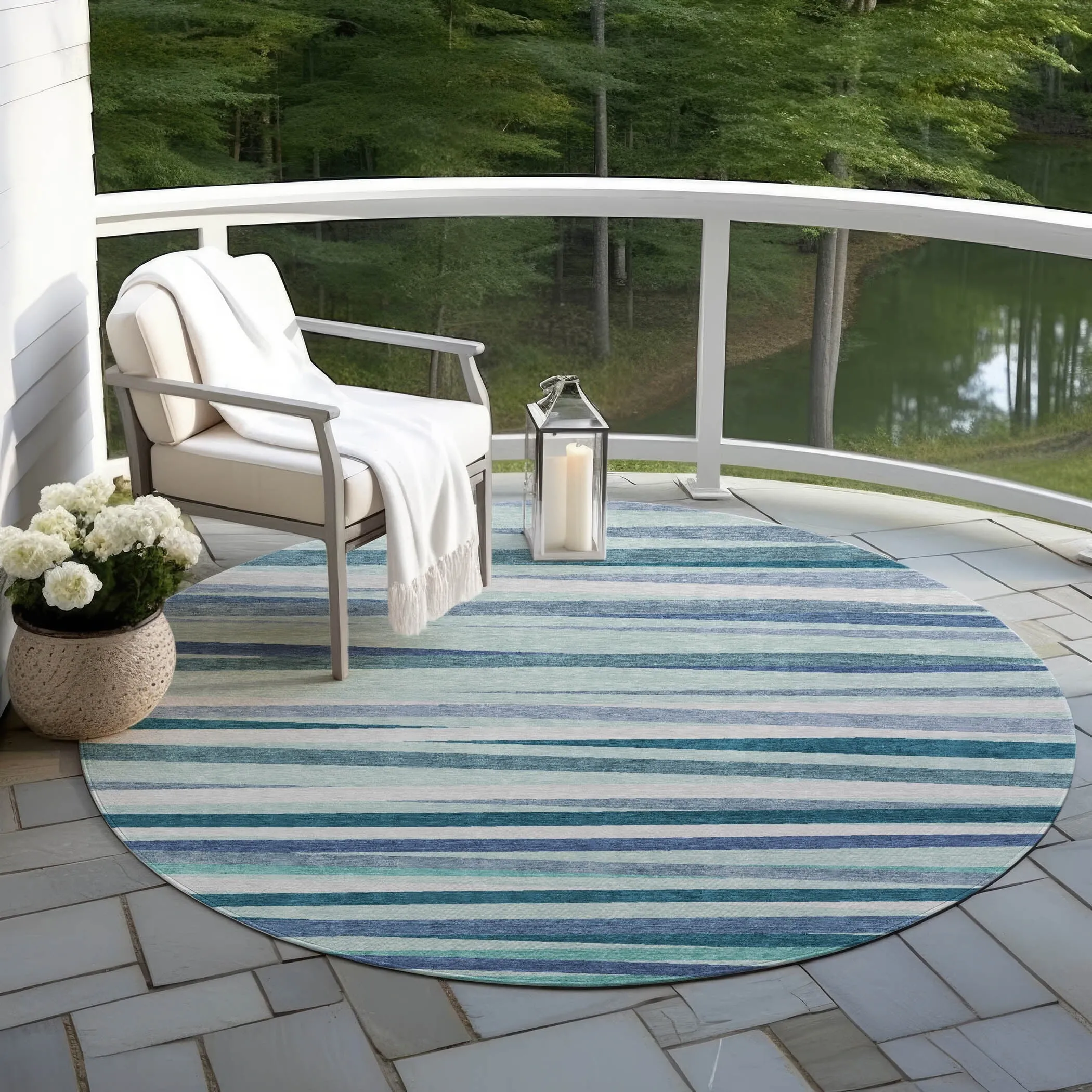 Machine Washable Indoor/ Outdoor Modern Stripes Chantille Rug