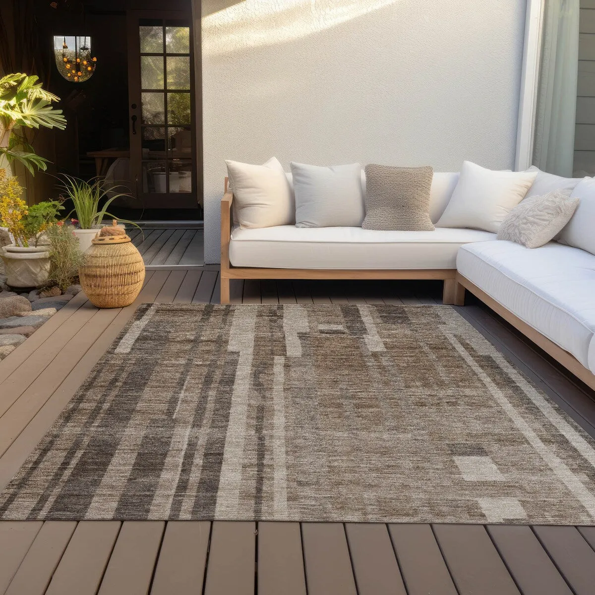 Machine Washable Indoor/ Outdoor Modern Stripes Chantille Rug