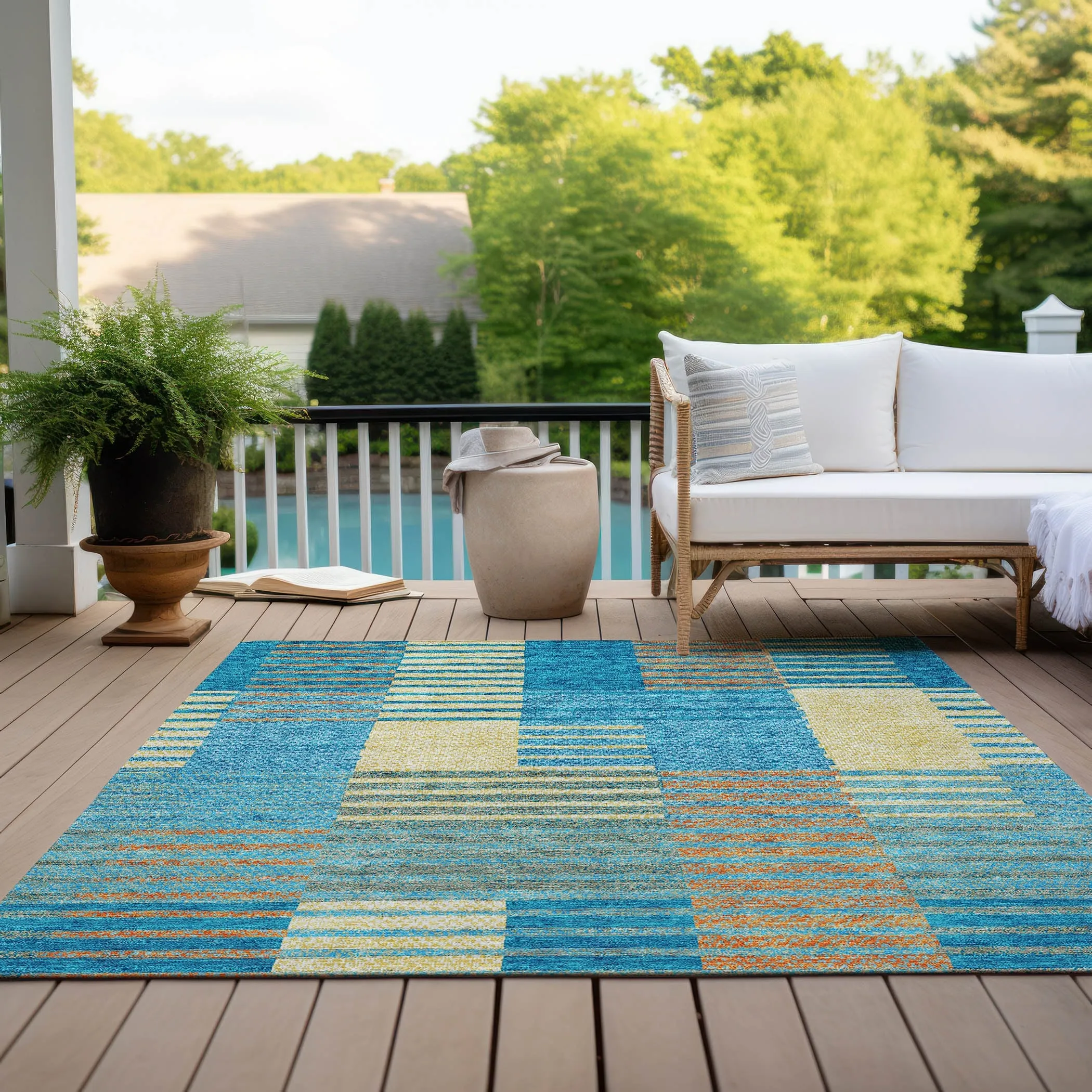 Machine Washable Indoor/ Outdoor Modern Stripes Chantille Rug