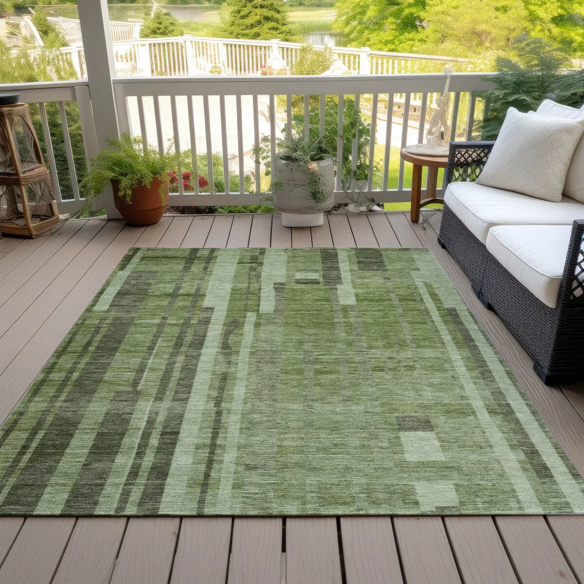 Machine Washable Indoor/ Outdoor Modern Stripes Chantille Rug