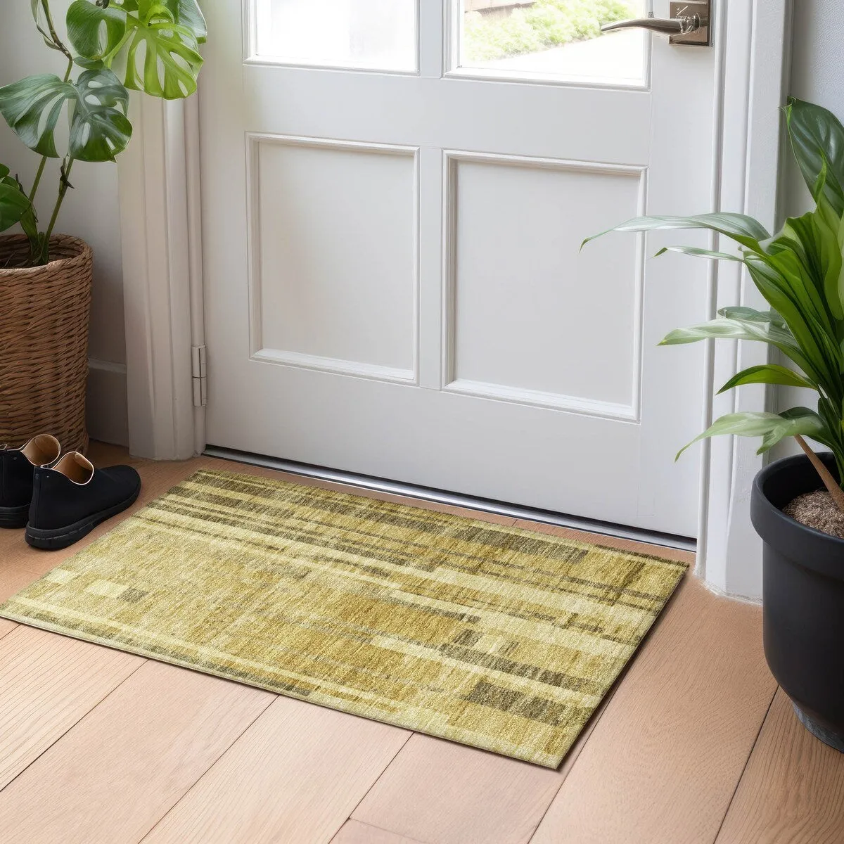 Machine Washable Indoor/ Outdoor Modern Stripes Chantille Rug