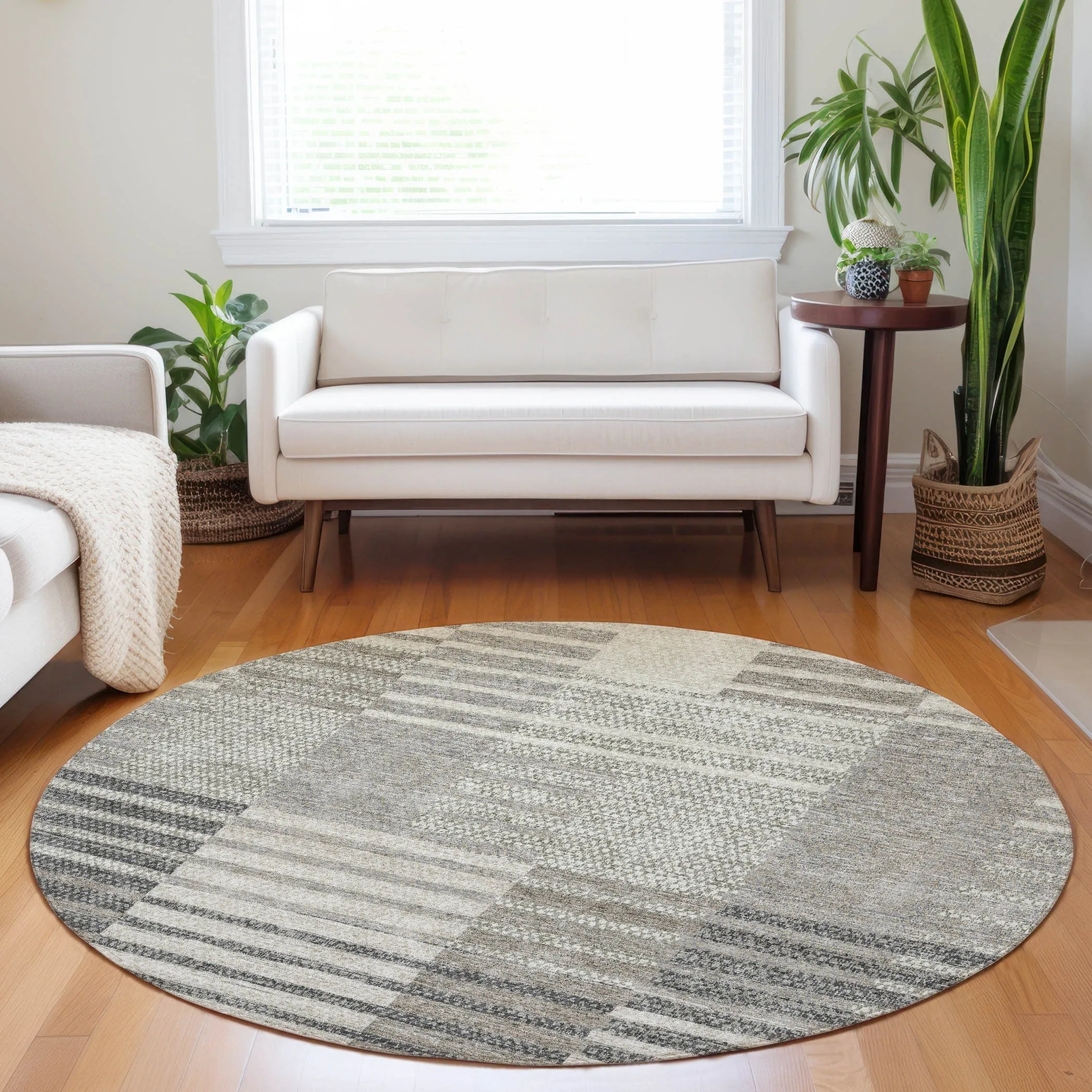 Machine Washable Indoor/ Outdoor Modern Stripes Chantille Rug