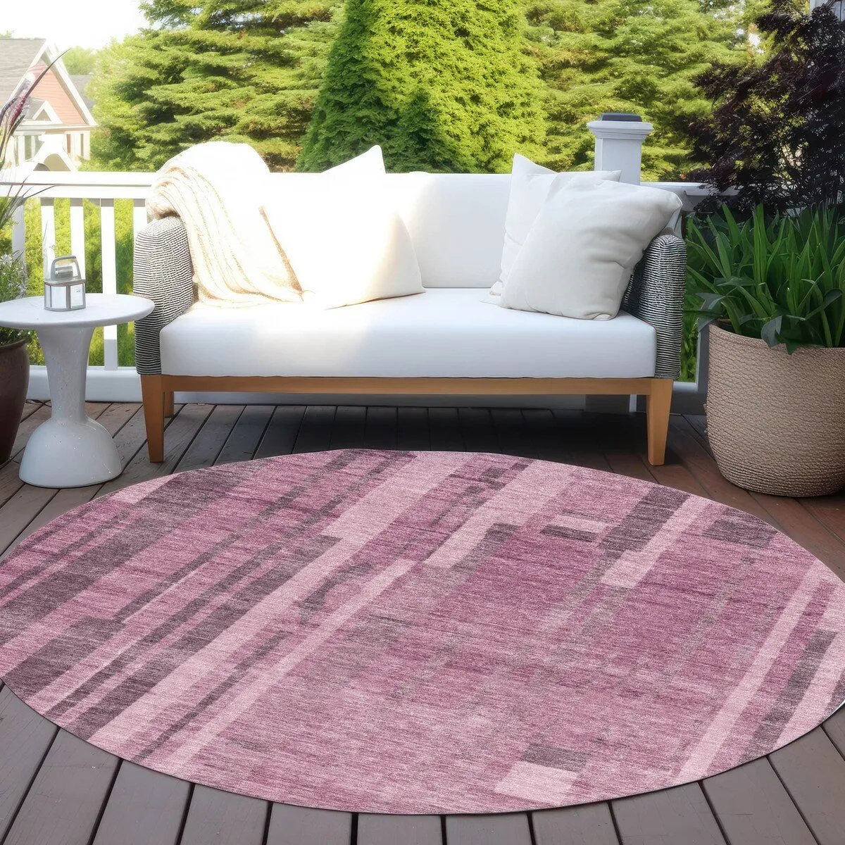 Machine Washable Indoor/ Outdoor Modern Stripes Chantille Rug