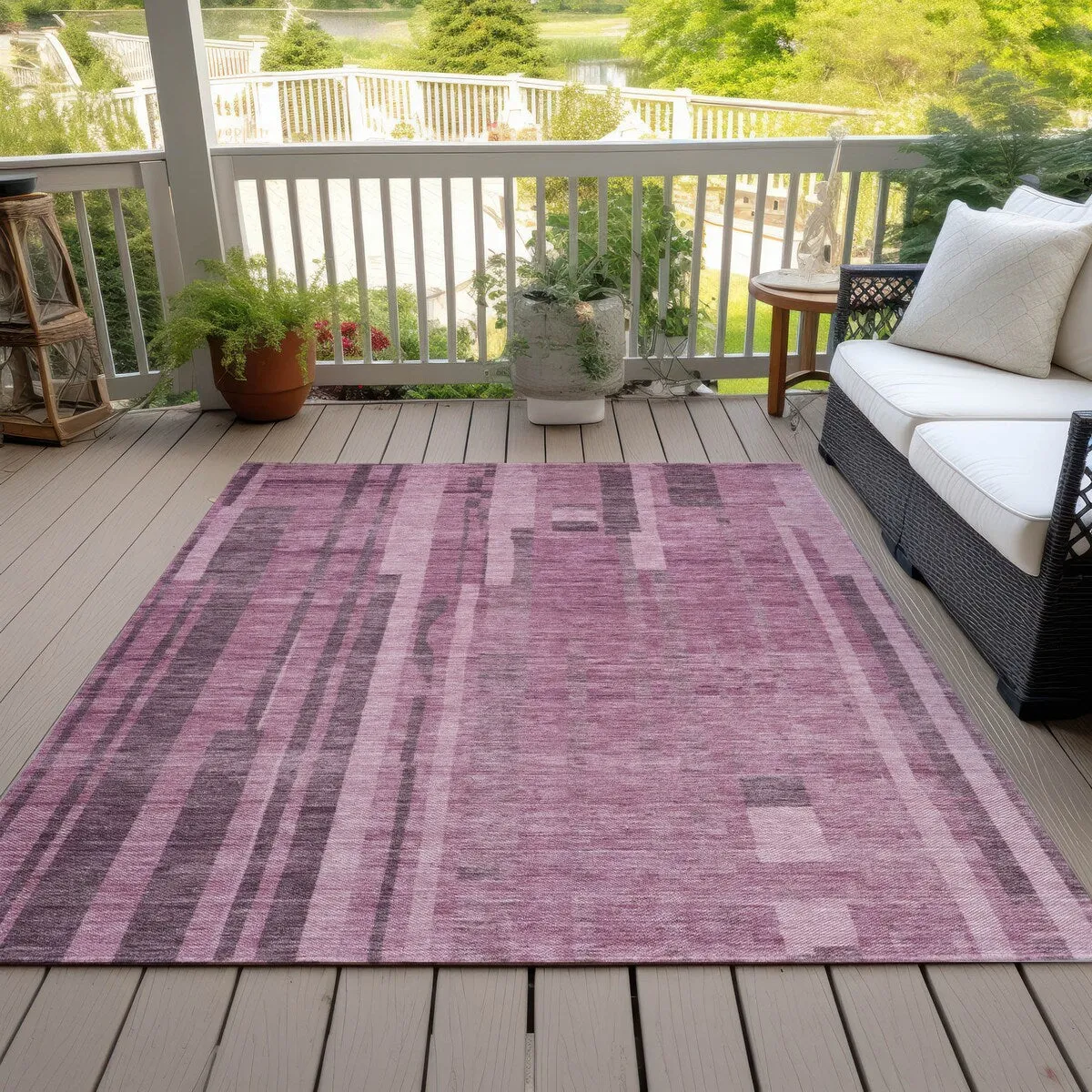 Machine Washable Indoor/ Outdoor Modern Stripes Chantille Rug