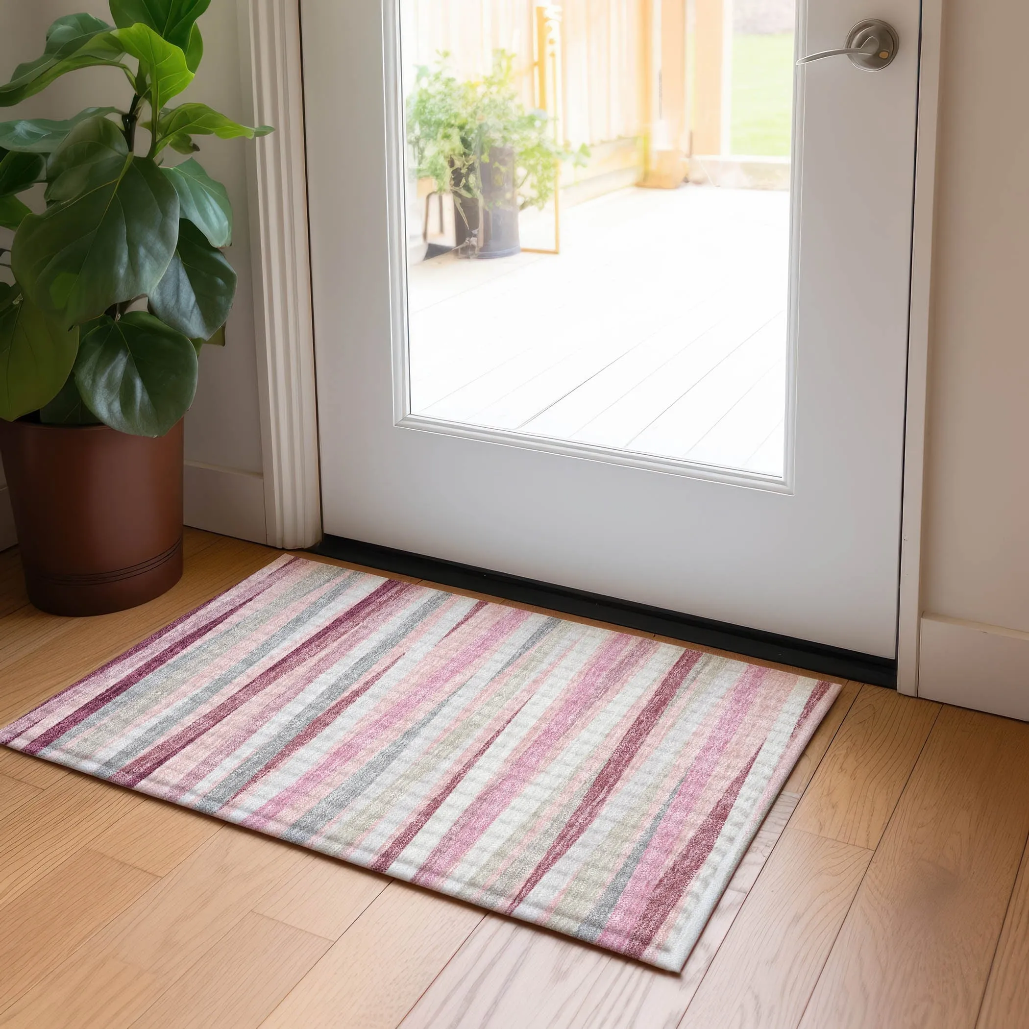Machine Washable Indoor/ Outdoor Modern Stripes Chantille Rug