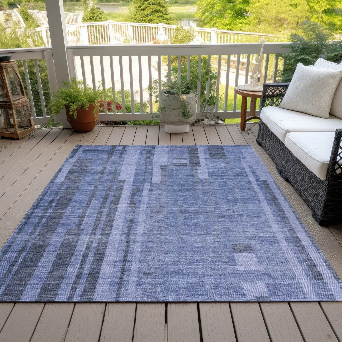 Machine Washable Indoor/ Outdoor Modern Stripes Chantille Rug