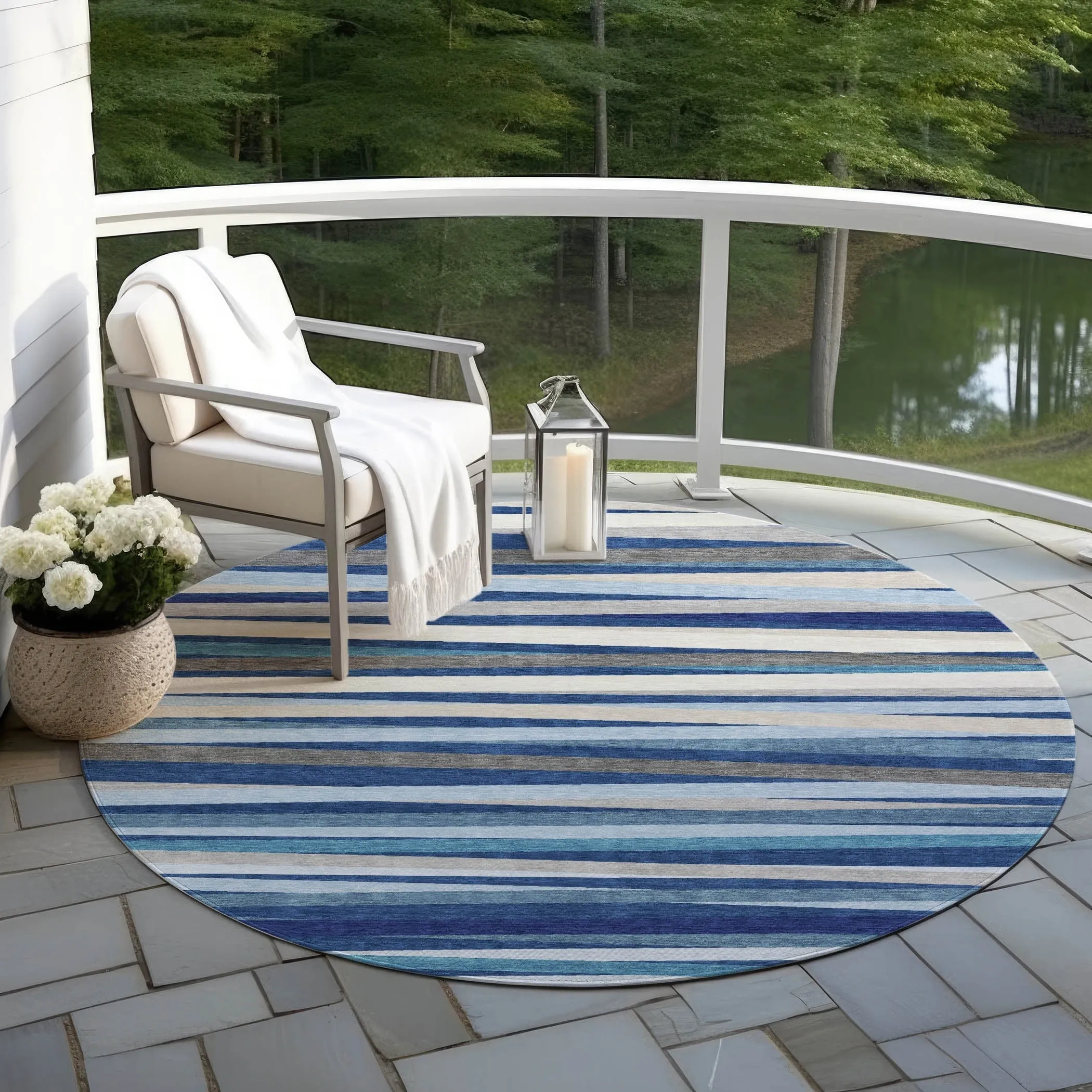 Machine Washable Indoor/ Outdoor Modern Stripes Chantille Rug