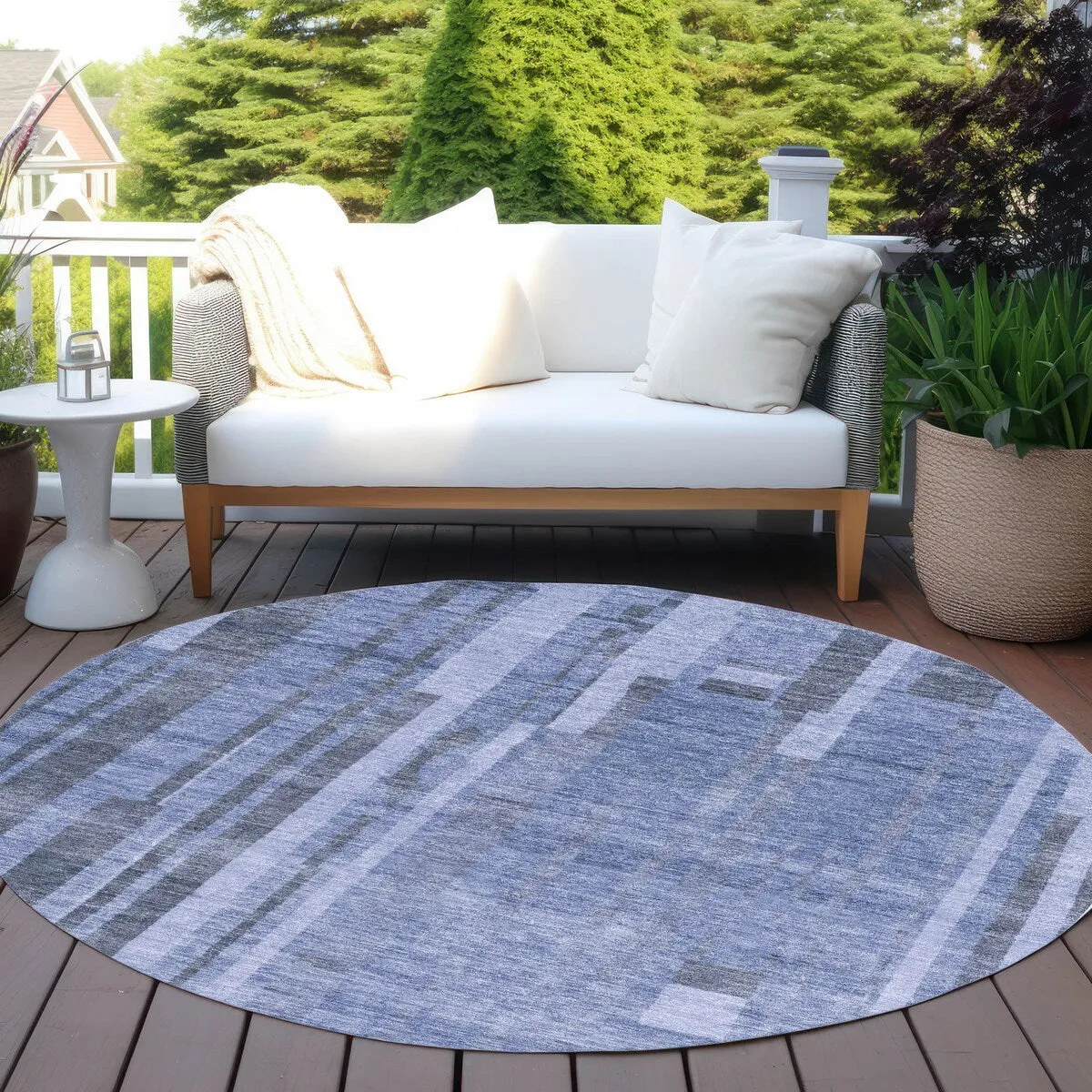 Machine Washable Indoor/ Outdoor Modern Stripes Chantille Rug