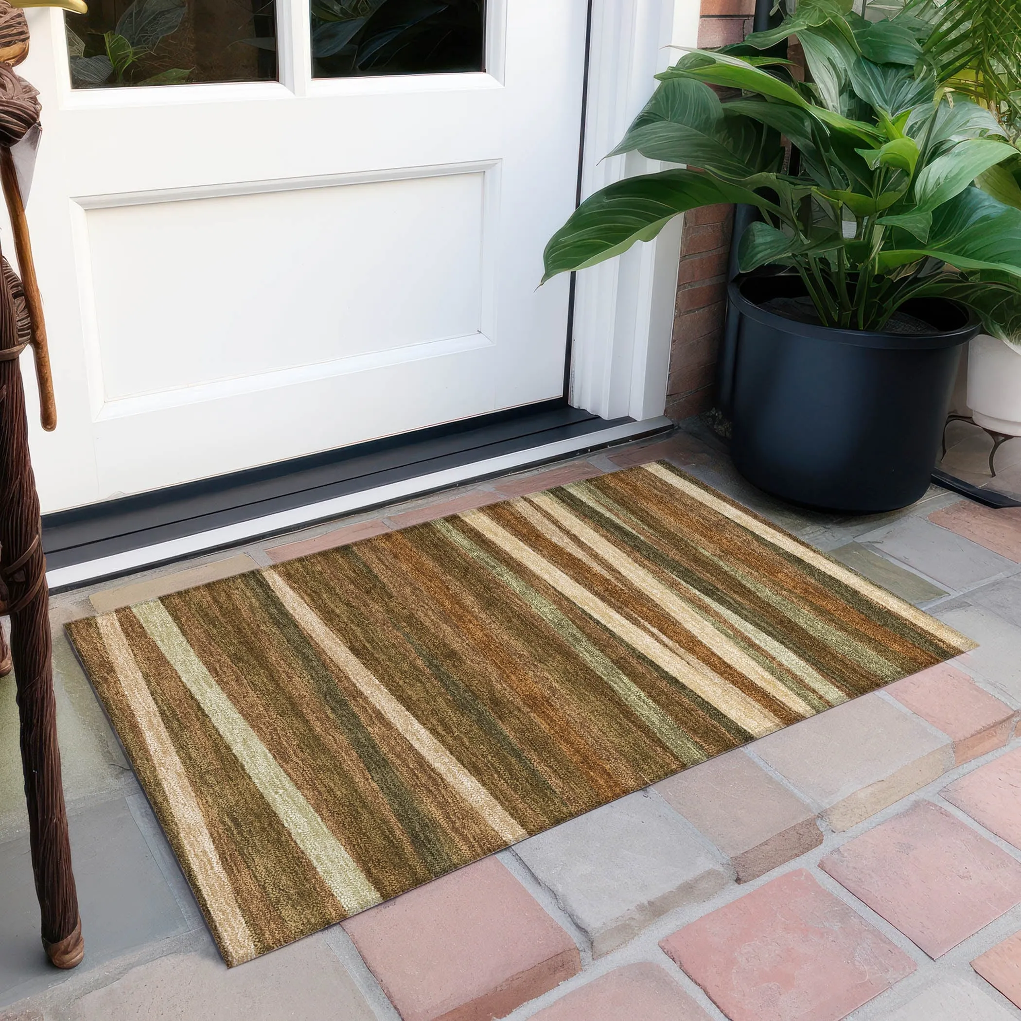 Machine Washable Indoor/ Outdoor Modern Stripes Chantille Rug