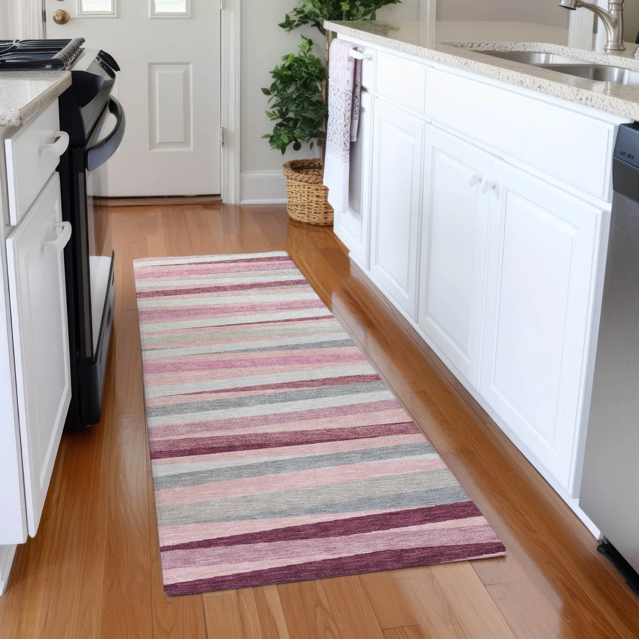 Machine Washable Indoor/ Outdoor Modern Stripes Chantille Rug