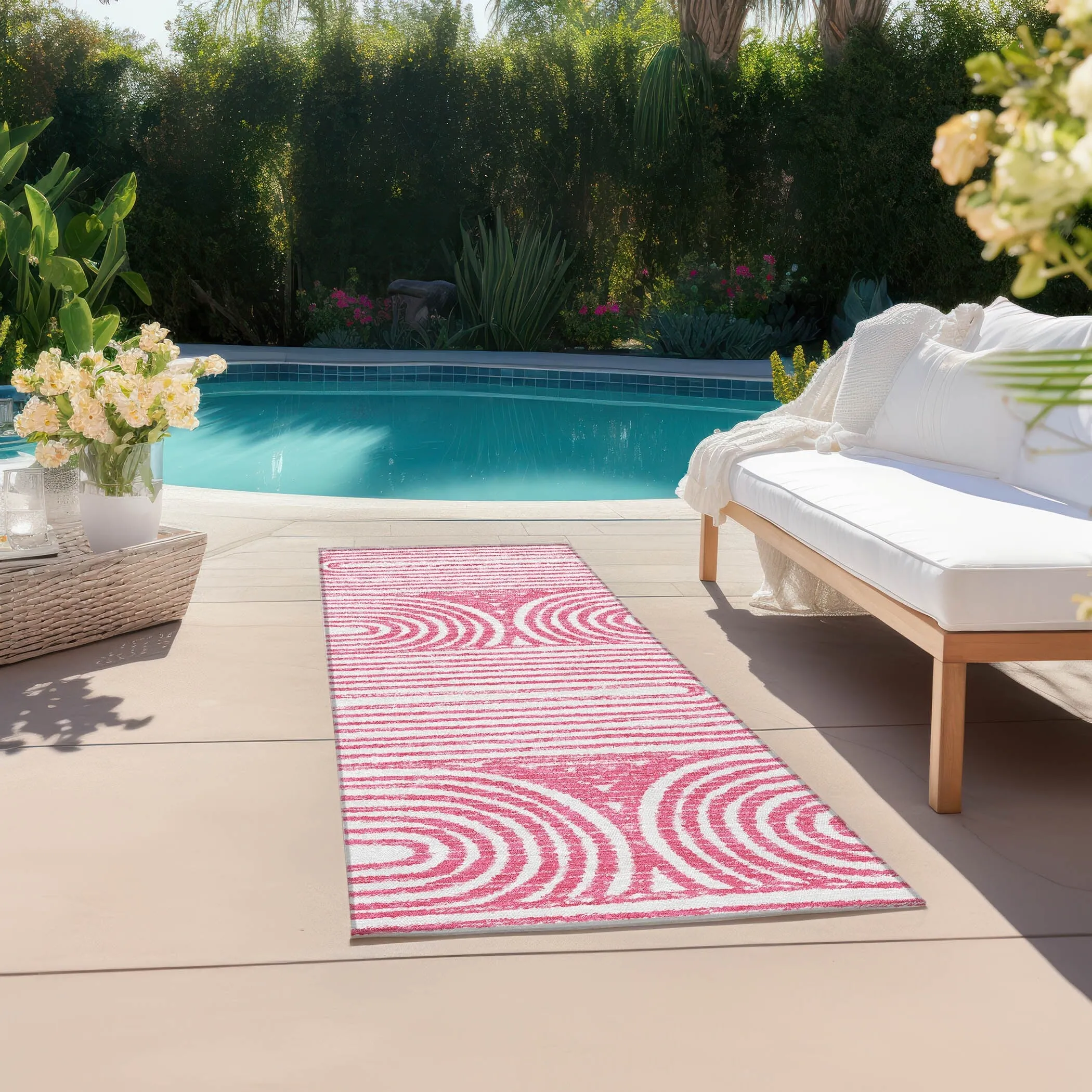 Machine Washable Indoor/ Outdoor Modern Vibes Chantille Rug