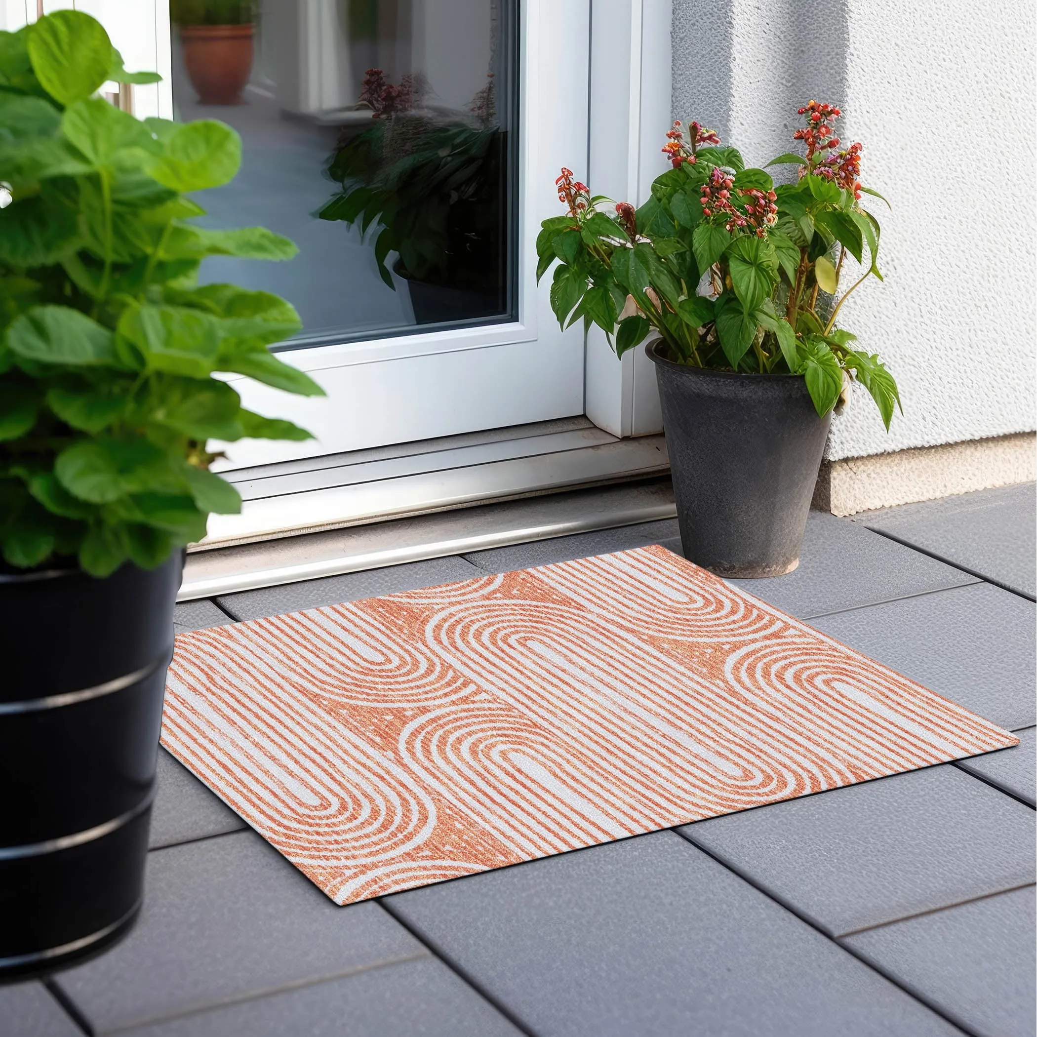 Machine Washable Indoor/ Outdoor Modern Vibes Chantille Rug