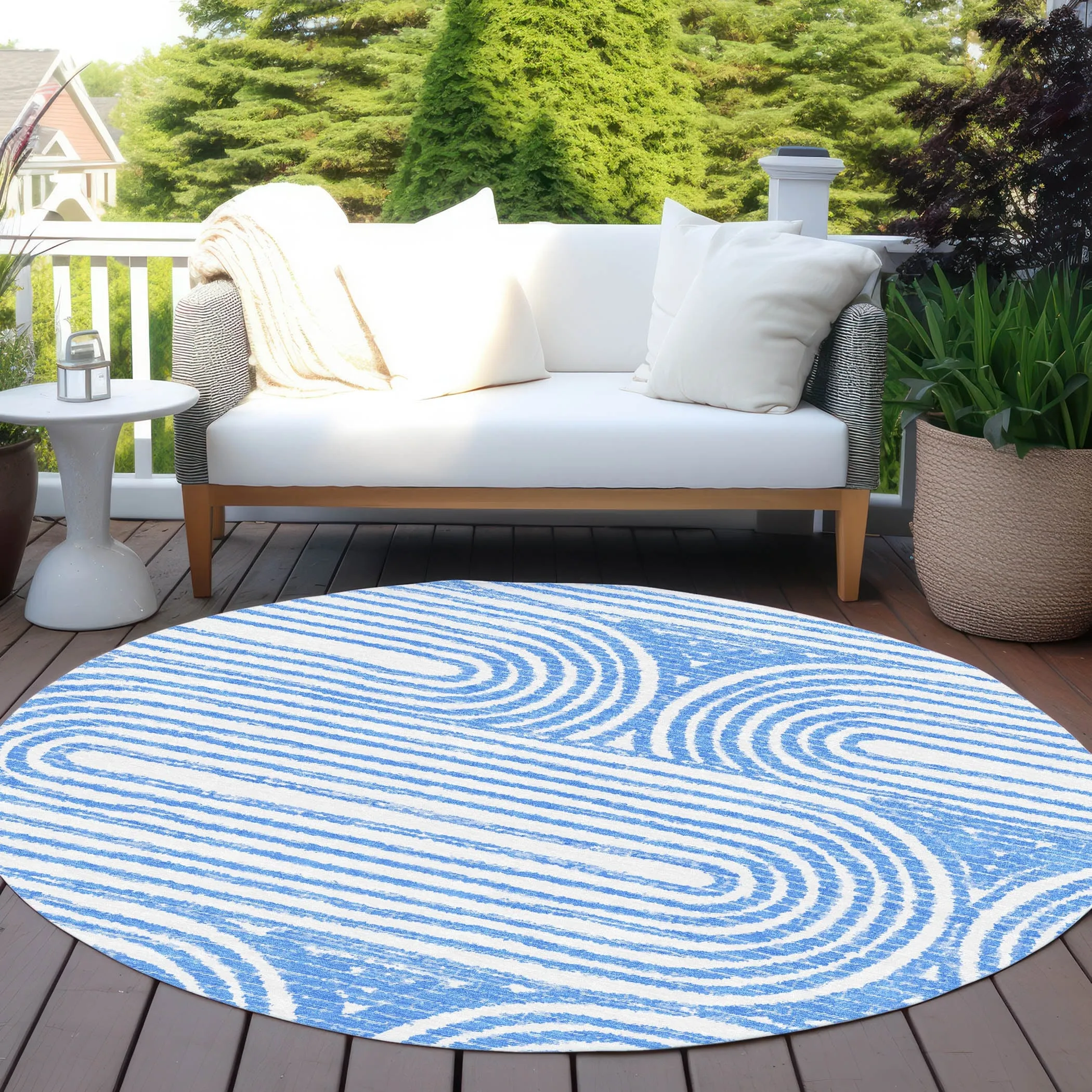 Machine Washable Indoor/ Outdoor Modern Vibes Chantille Rug