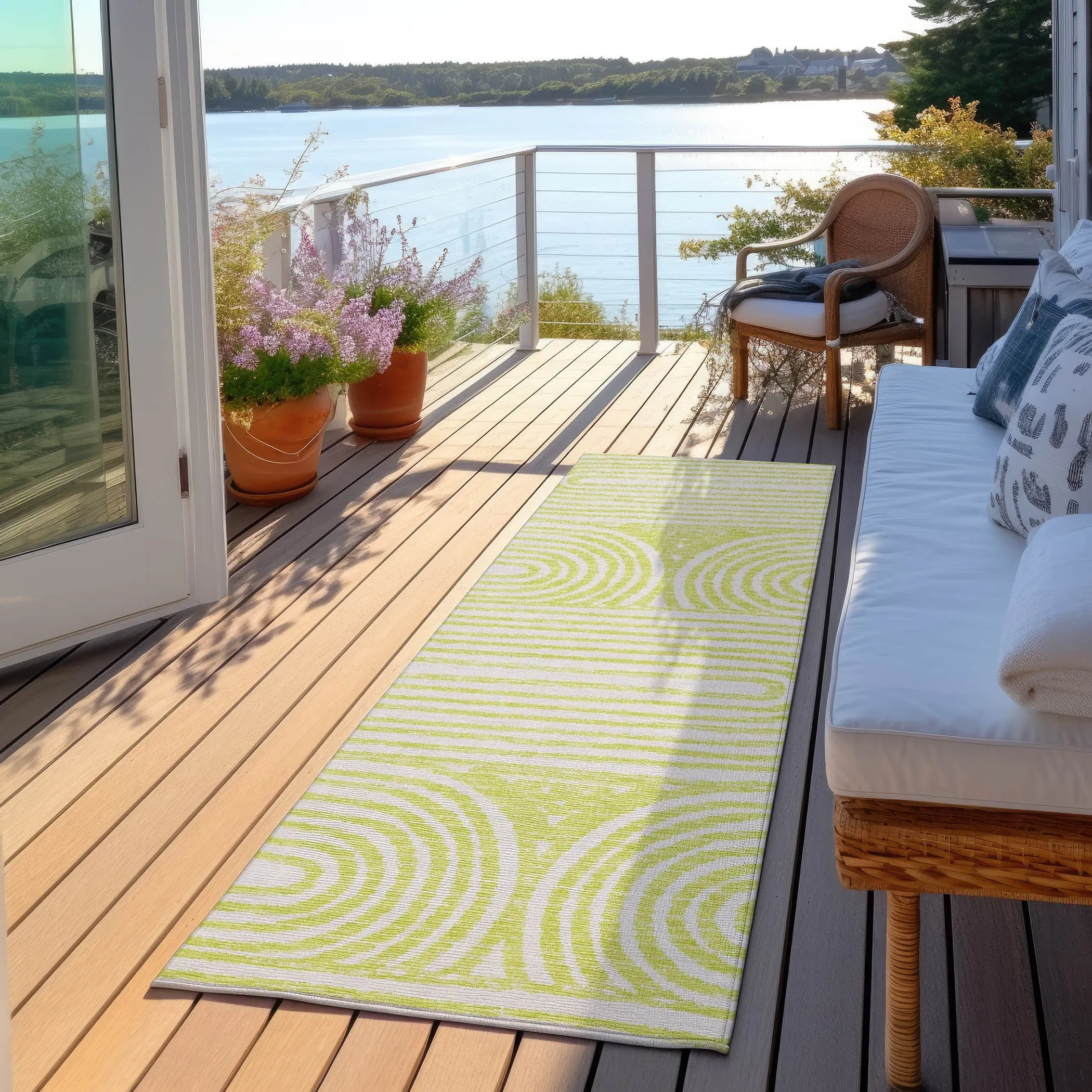 Machine Washable Indoor/ Outdoor Modern Vibes Chantille Rug