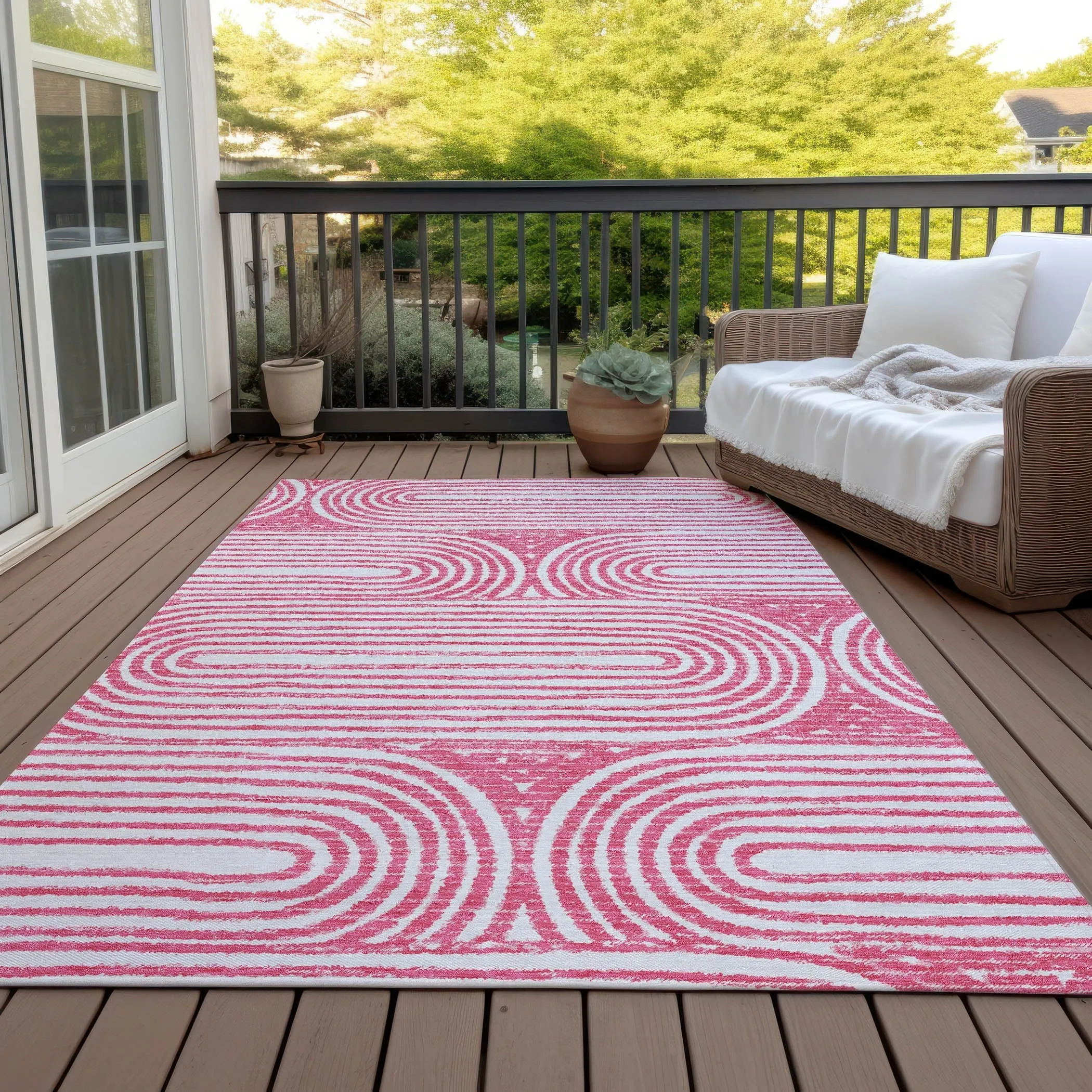 Machine Washable Indoor/ Outdoor Modern Vibes Chantille Rug