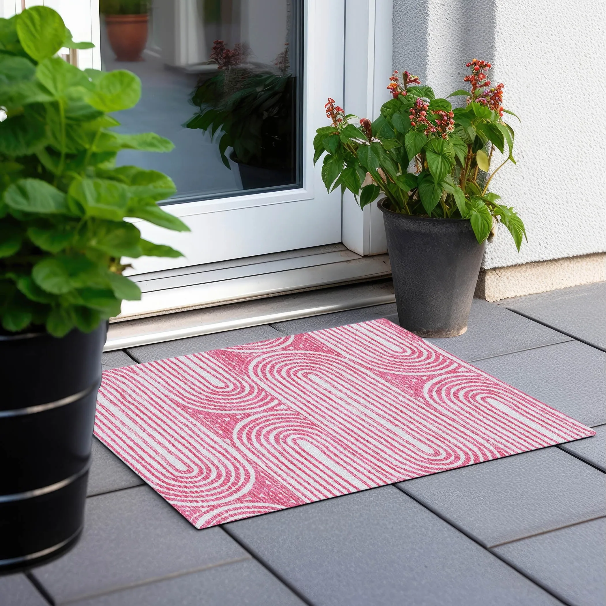Machine Washable Indoor/ Outdoor Modern Vibes Chantille Rug