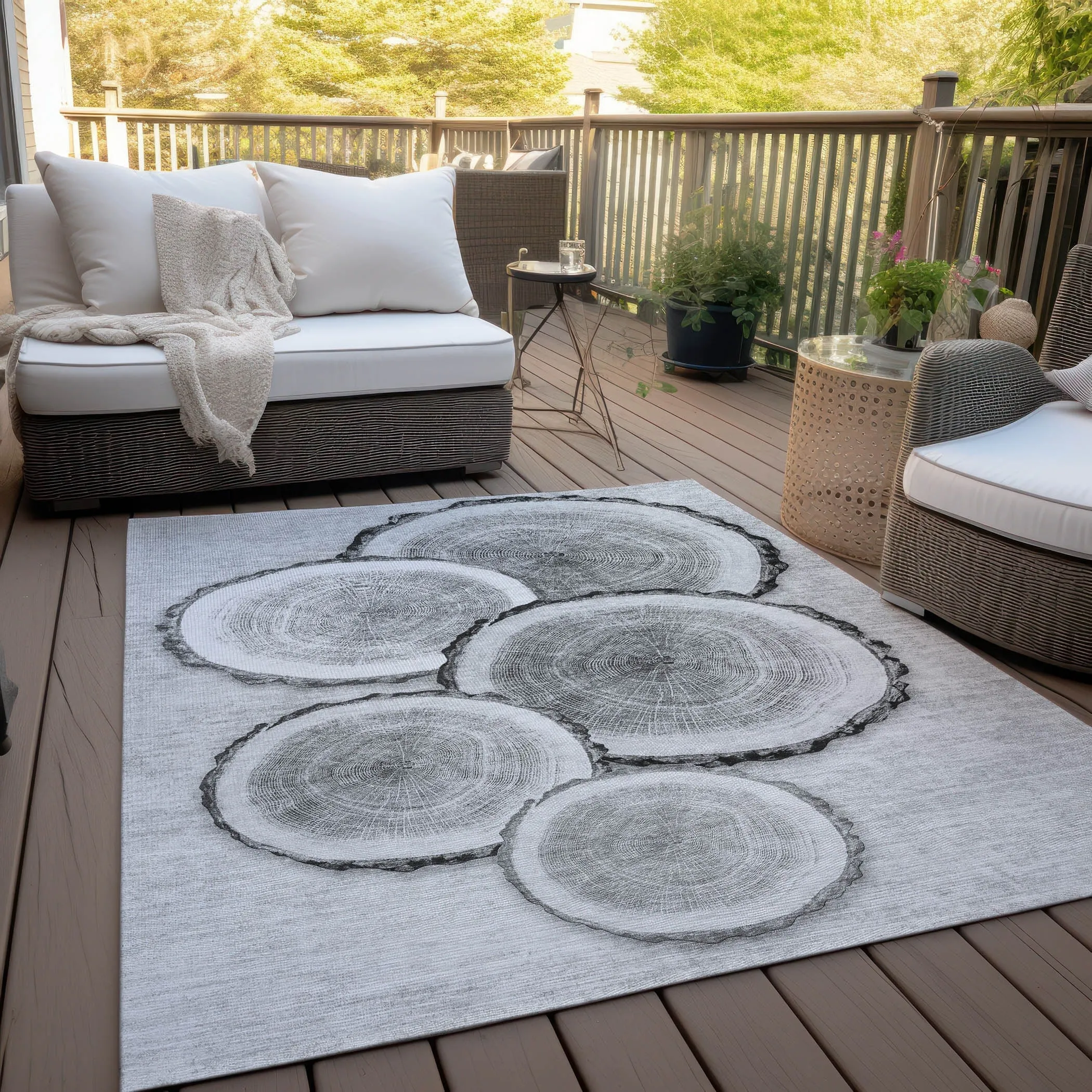 Machine Washable Indoor/ Outdoor Modern Wood Chantille Rug