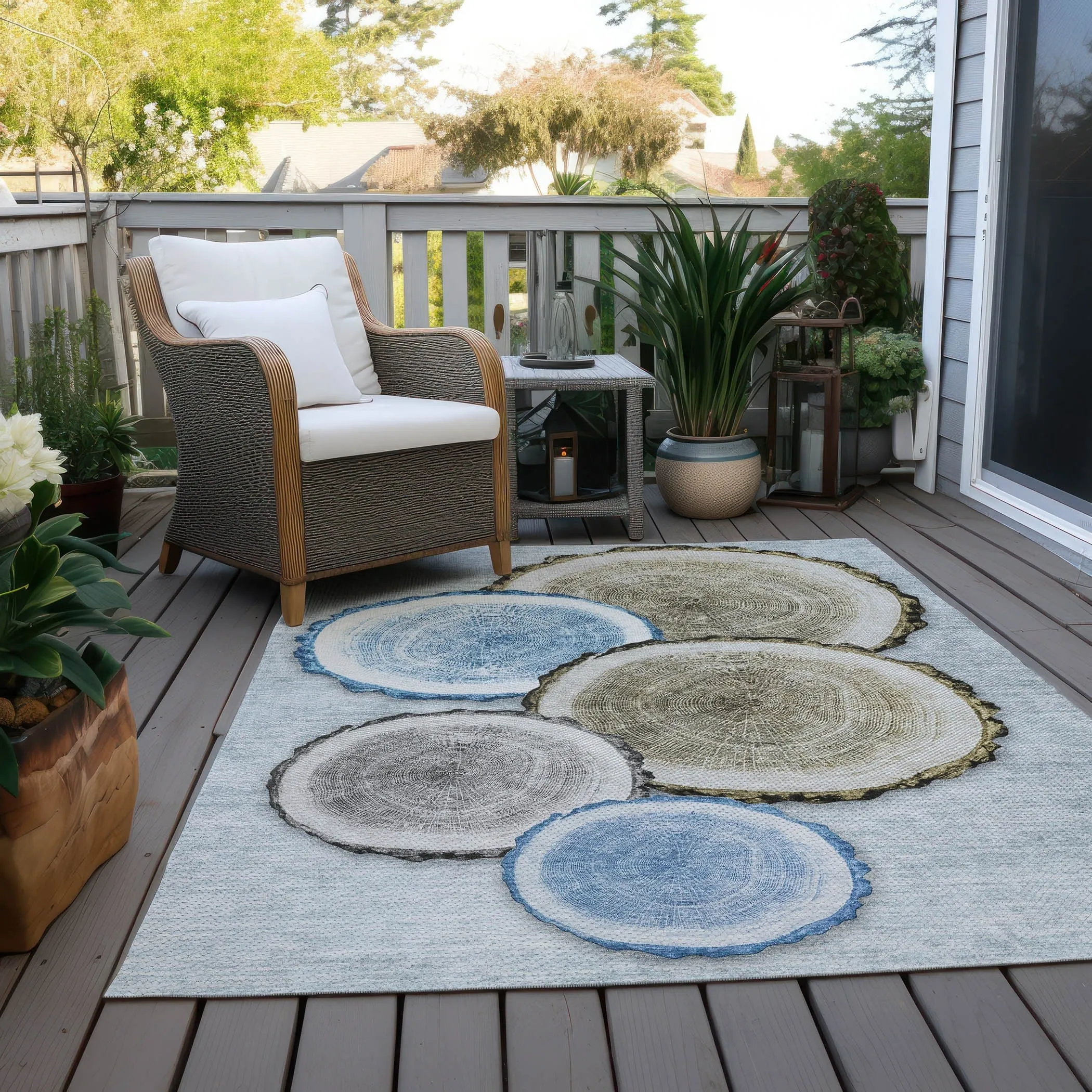 Machine Washable Indoor/ Outdoor Modern Wood Chantille Rug