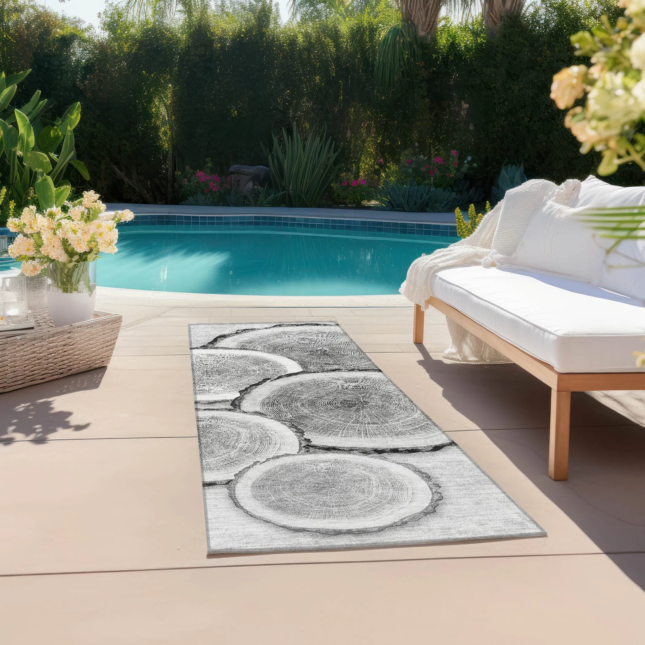 Machine Washable Indoor/ Outdoor Modern Wood Chantille Rug