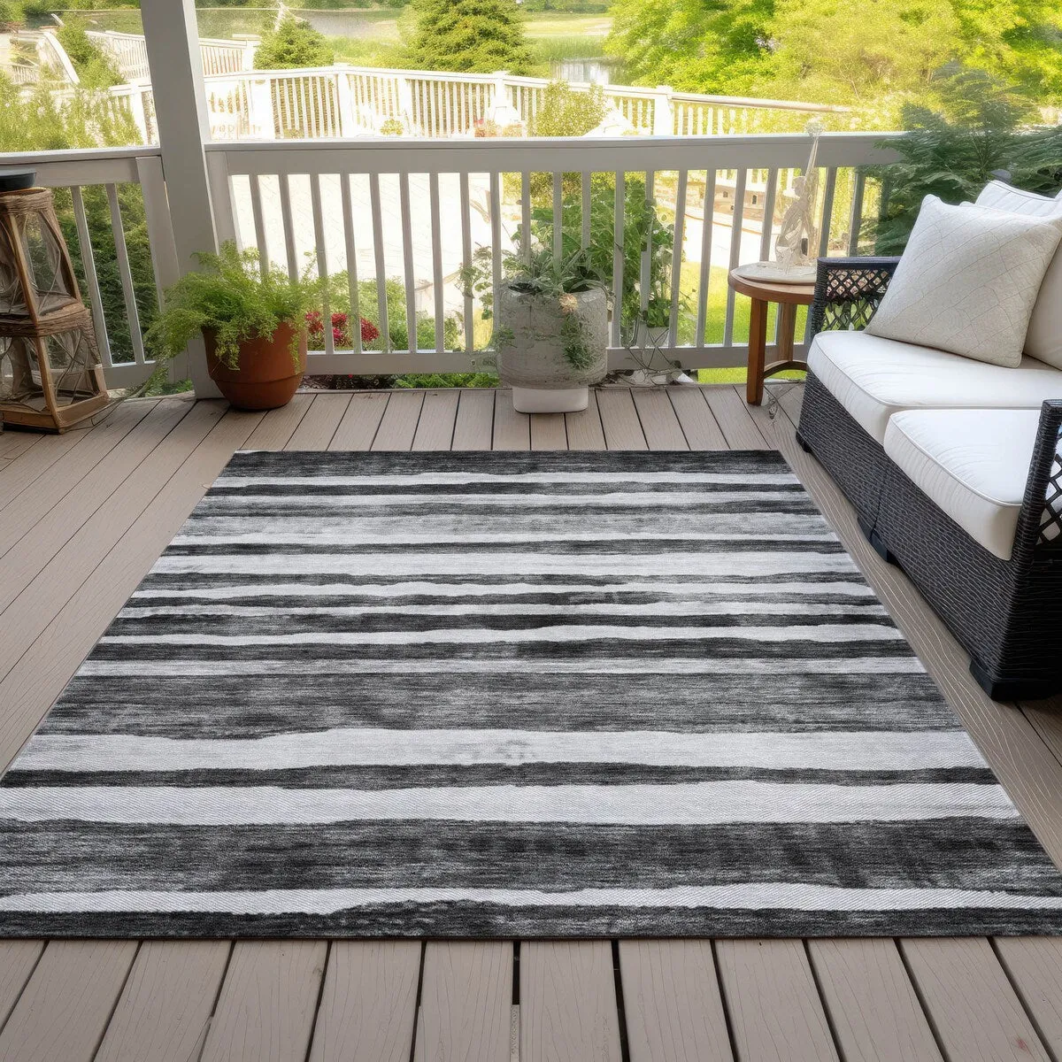 Machine Washable Indoor/ Outdoor Moroccan Stripe Chantille Rug