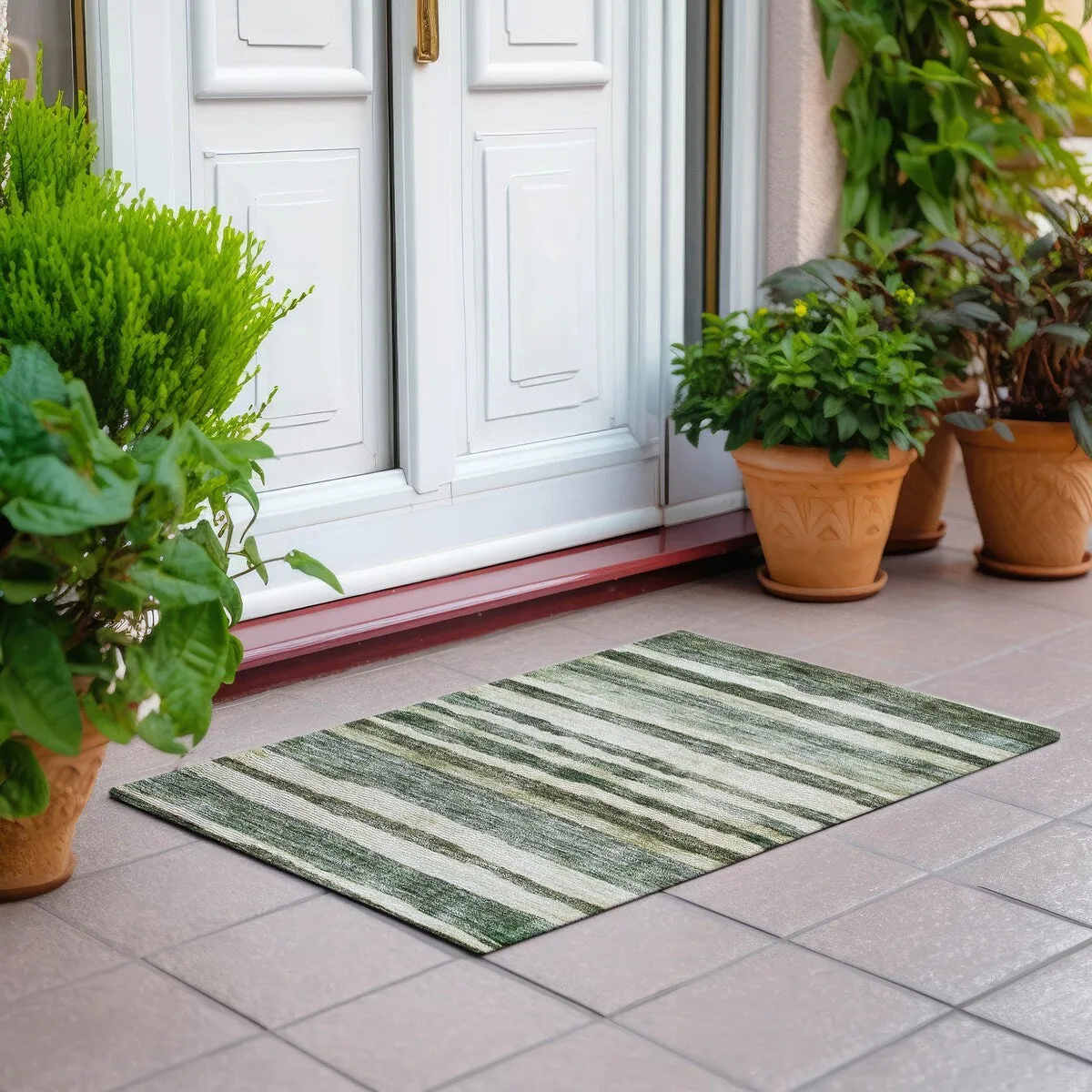 Machine Washable Indoor/ Outdoor Moroccan Stripe Chantille Rug