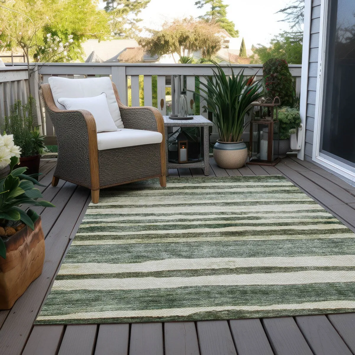 Machine Washable Indoor/ Outdoor Moroccan Stripe Chantille Rug