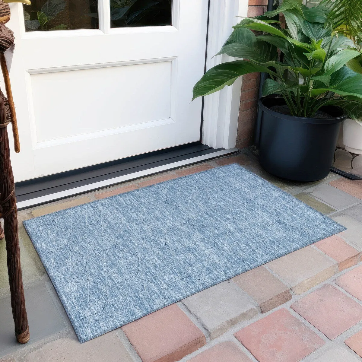 Machine Washable Indoor/ Outdoor Mosaic Geo Chantille Rug