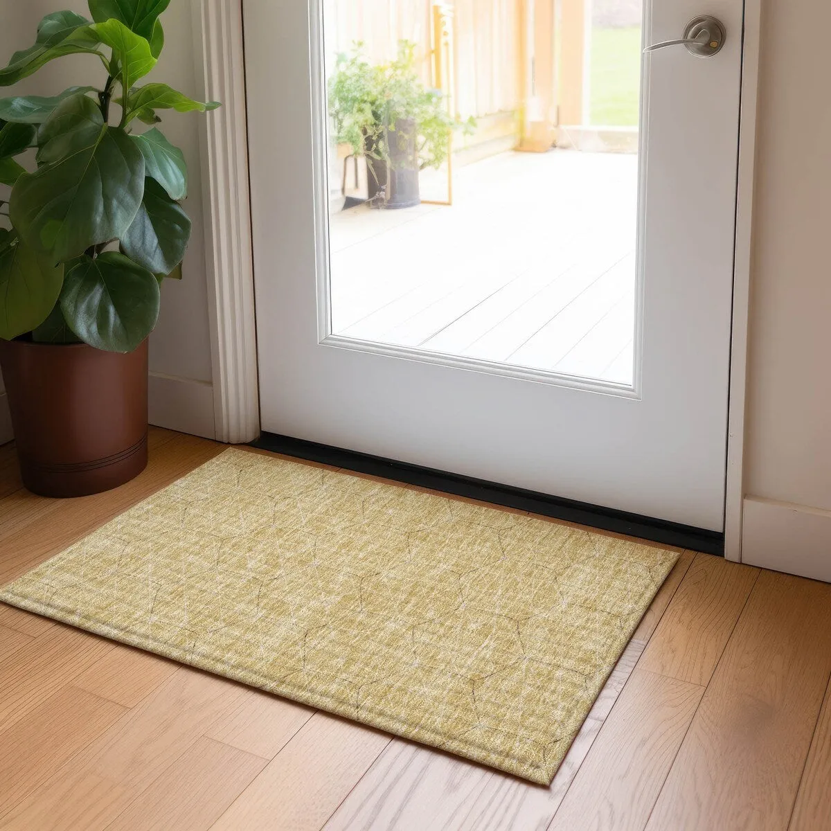 Machine Washable Indoor/ Outdoor Mosaic Geo Chantille Rug