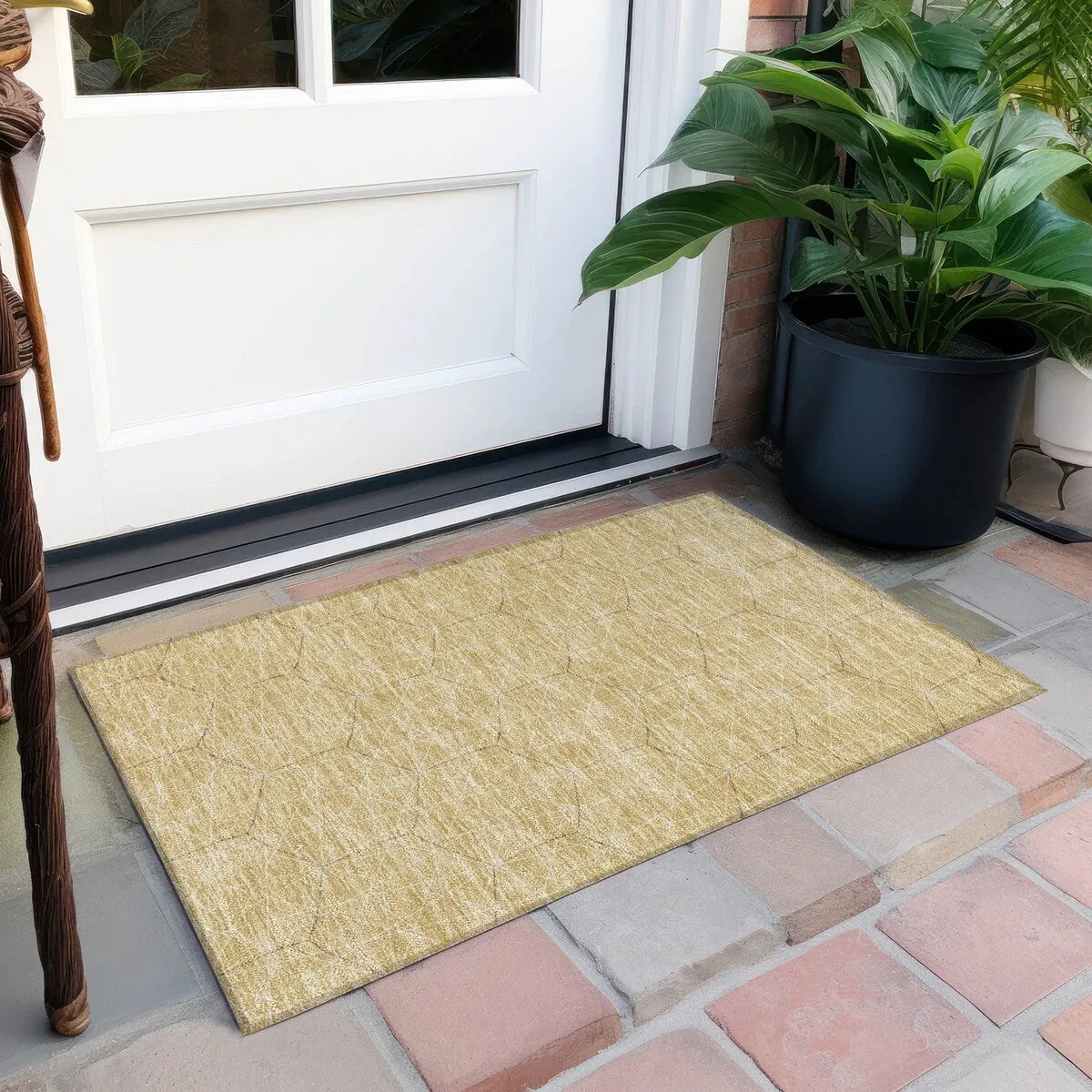Machine Washable Indoor/ Outdoor Mosaic Geo Chantille Rug