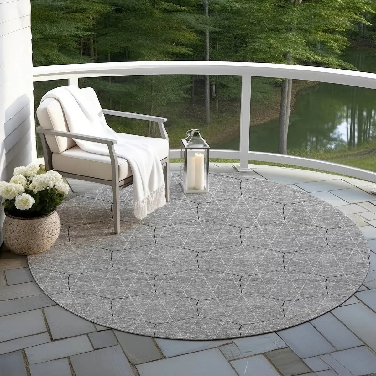 Machine Washable Indoor/ Outdoor Mosaic Geo Chantille Rug