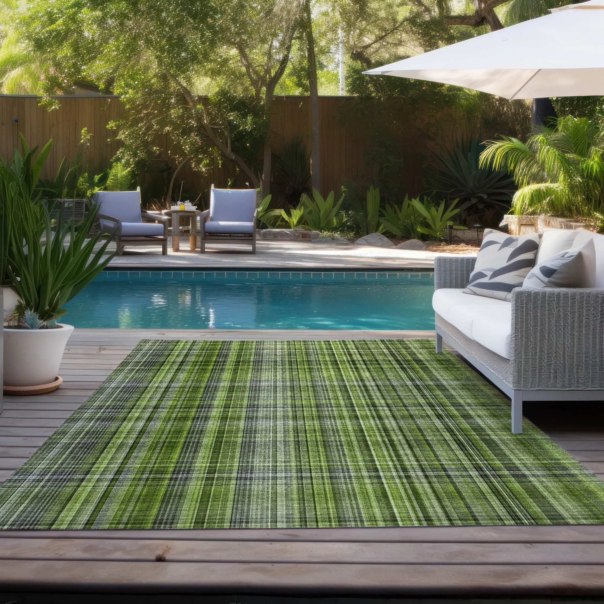 Machine Washable Indoor/ Outdoor Plaid Chantille Rug