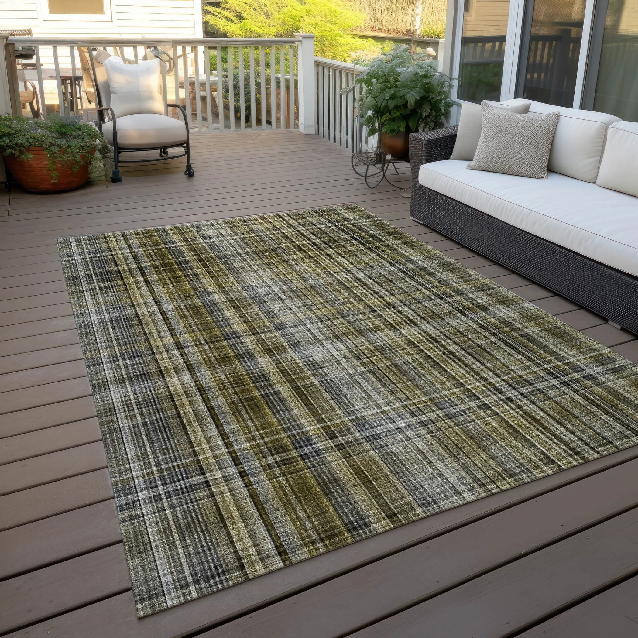 Machine Washable Indoor/ Outdoor Plaid Chantille Rug
