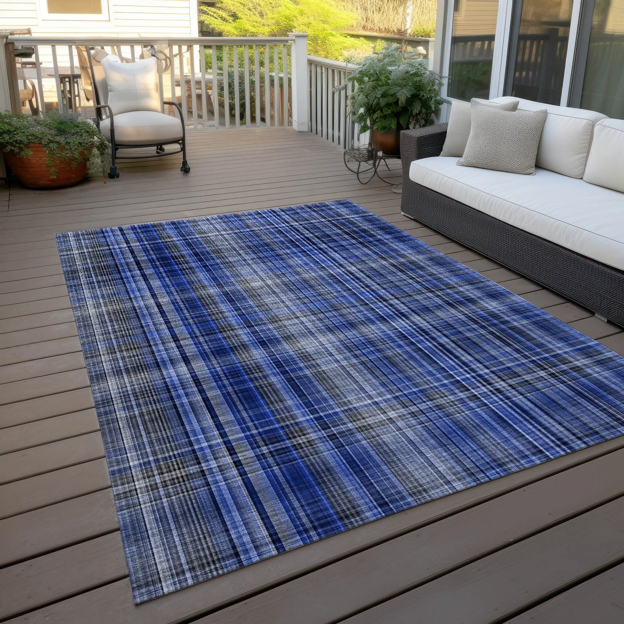 Machine Washable Indoor/ Outdoor Plaid Chantille Rug