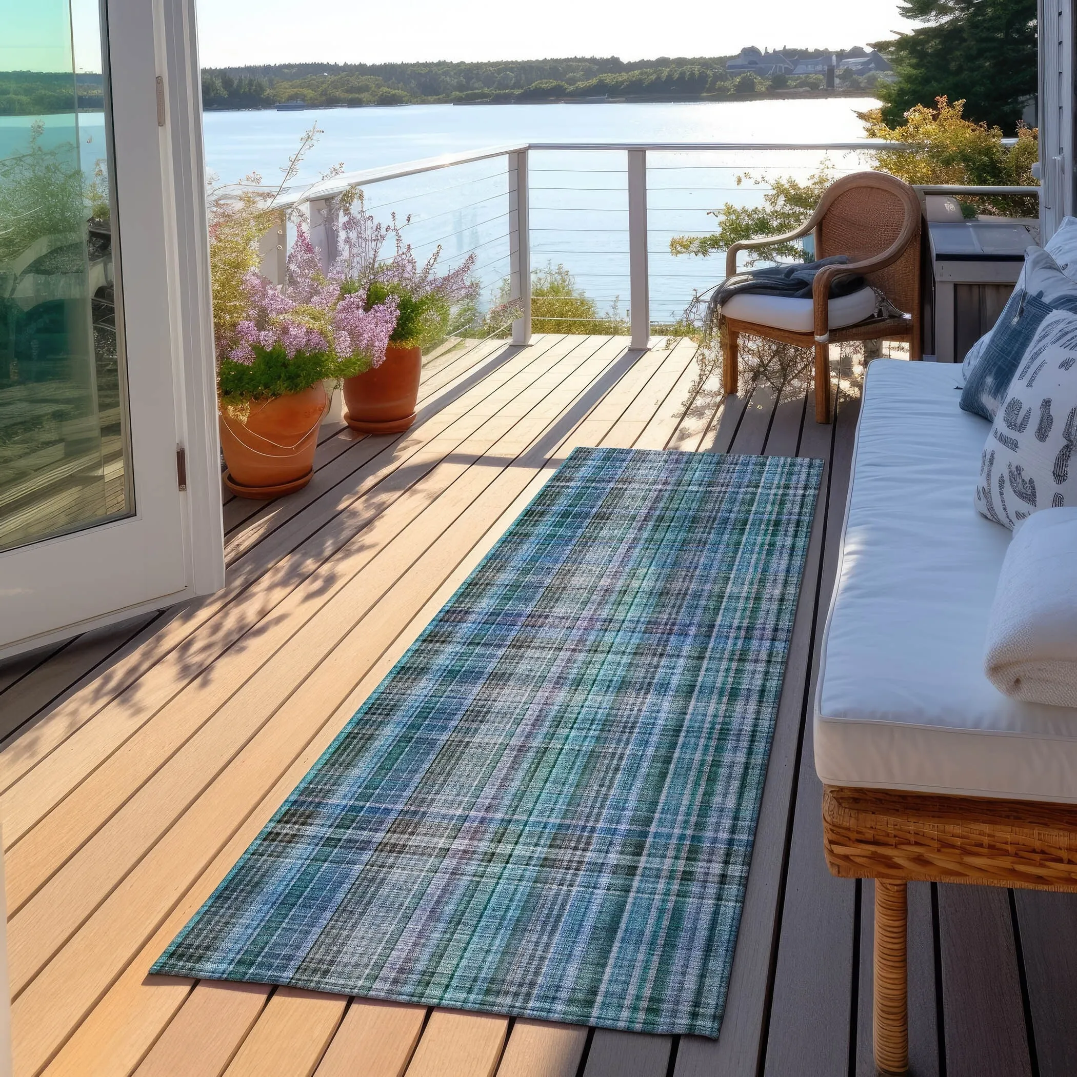 Machine Washable Indoor/ Outdoor Plaid Chantille Rug
