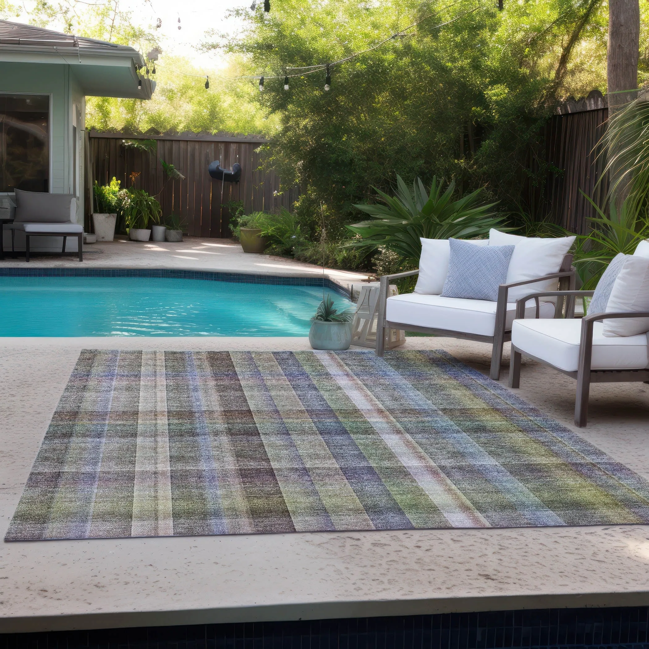 Machine Washable Indoor/ Outdoor Plaid Chantille Rug
