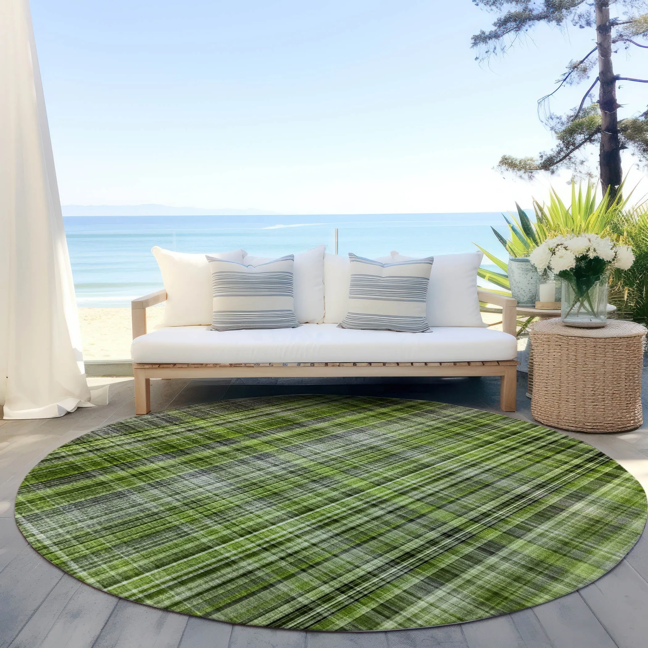 Machine Washable Indoor/ Outdoor Plaid Chantille Rug